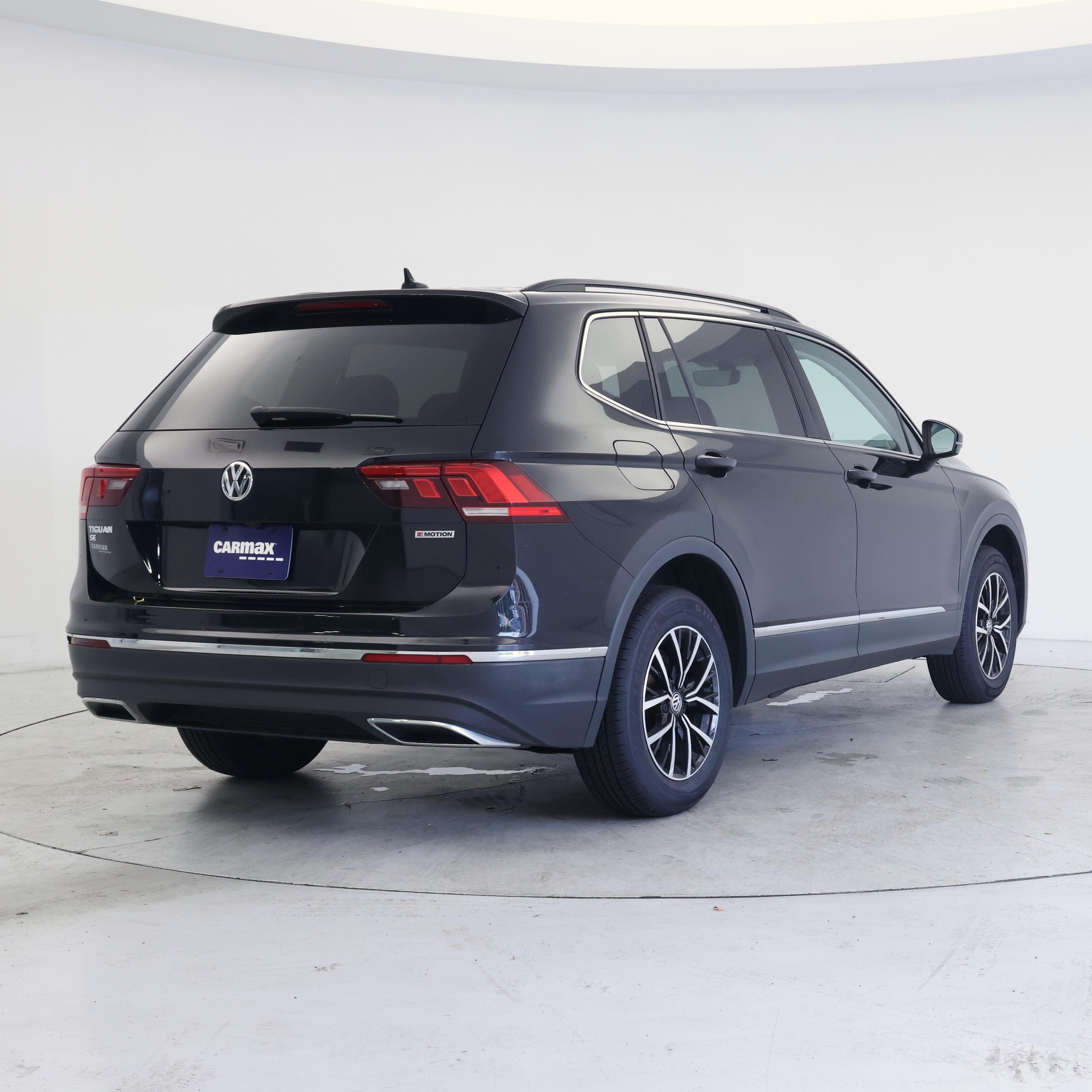 Thumbnail: 2021 Volkswagen Tiguan - 8