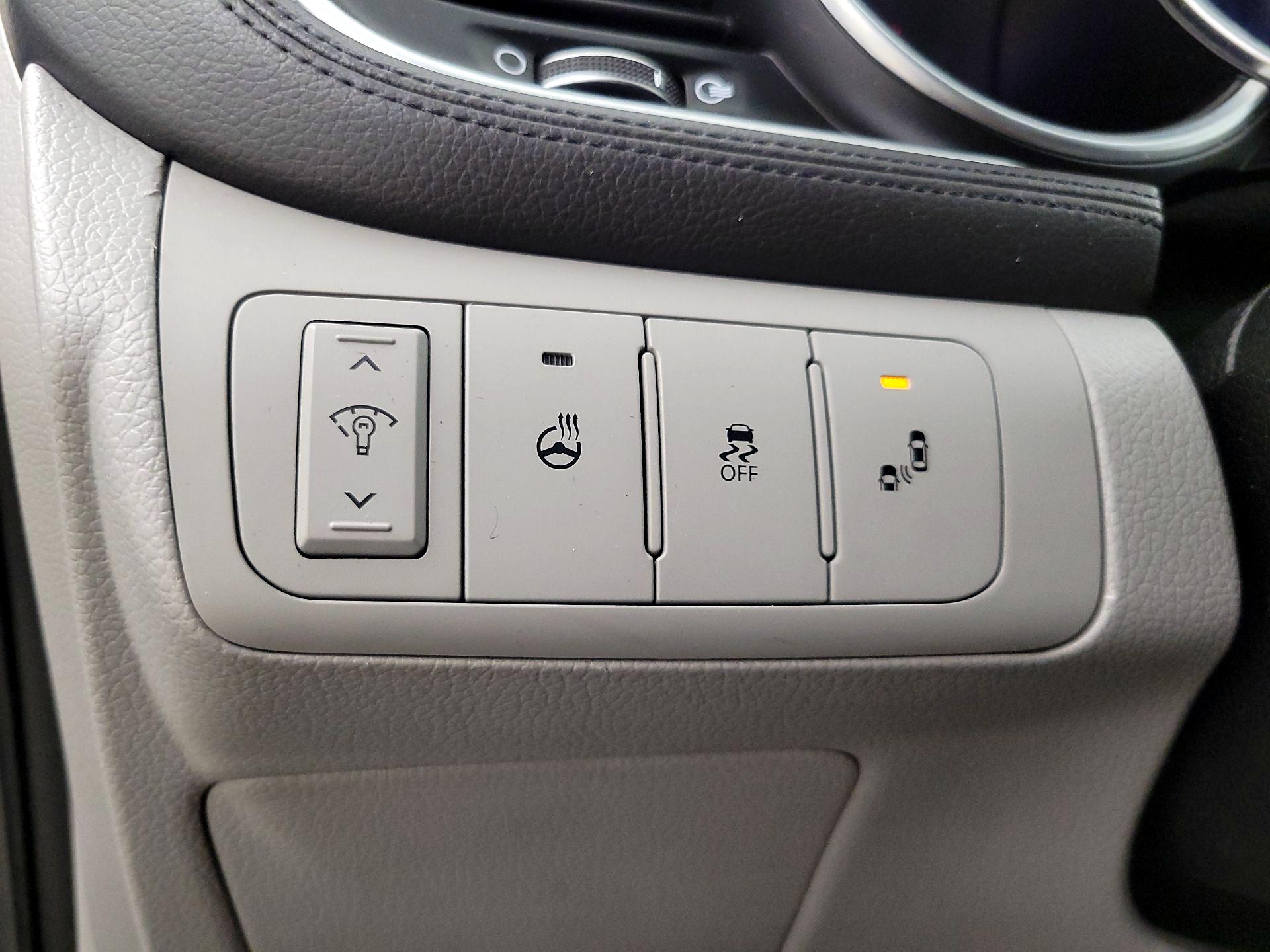Thumbnail: 2015 Kia Optima - 13