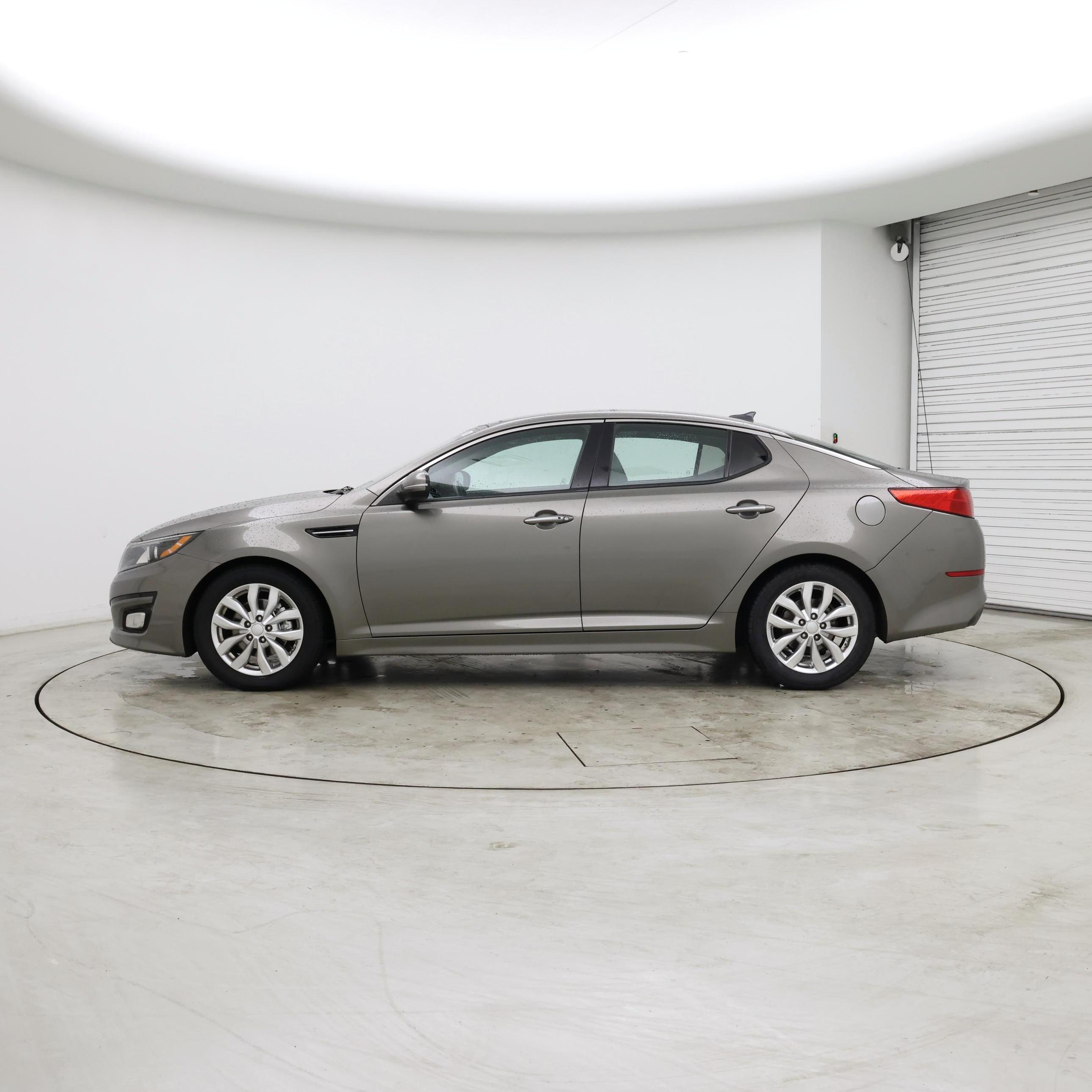 Thumbnail: 2015 Kia Optima - 3