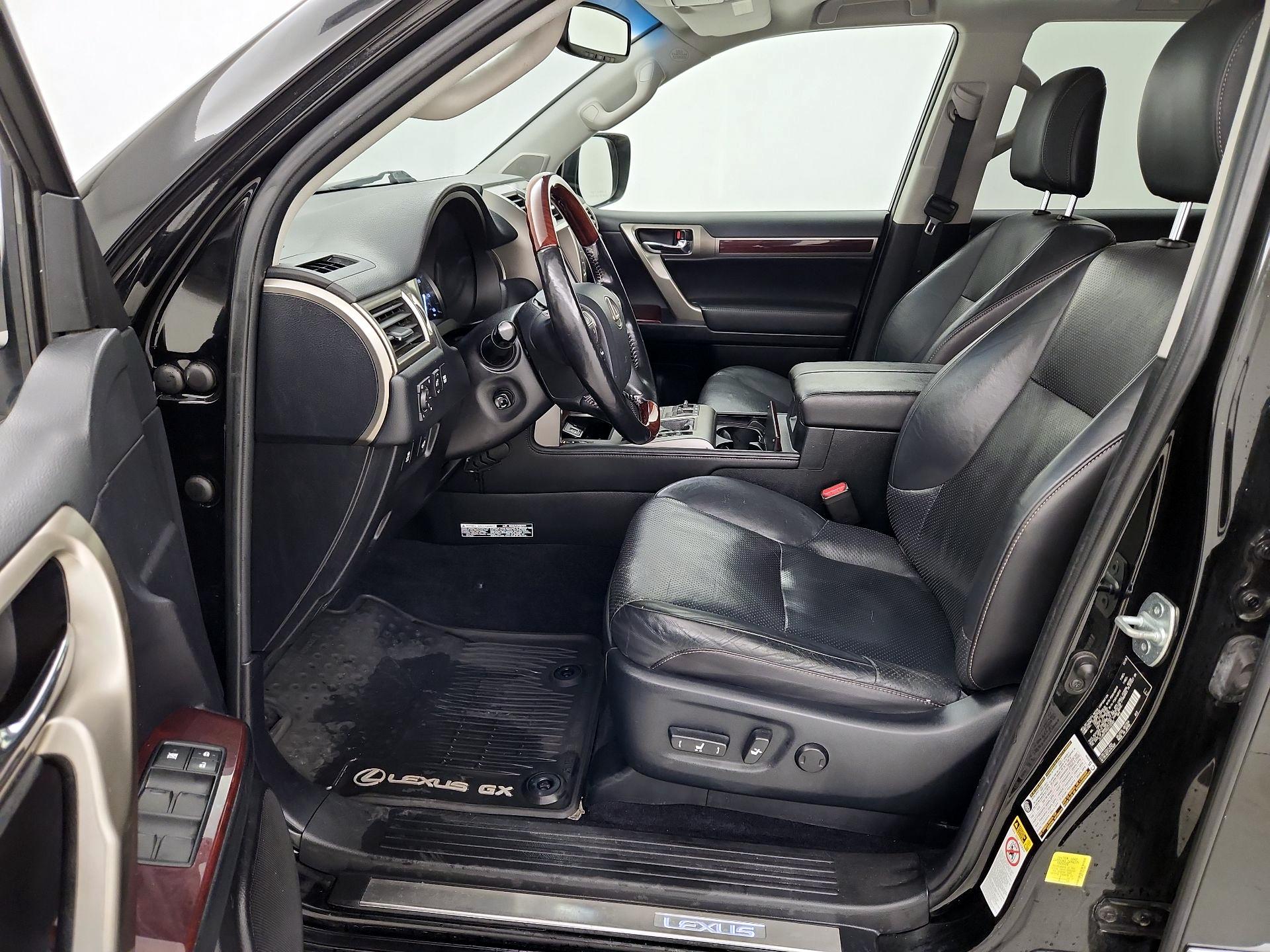 Thumbnail: 2016 Lexus GX - 11
