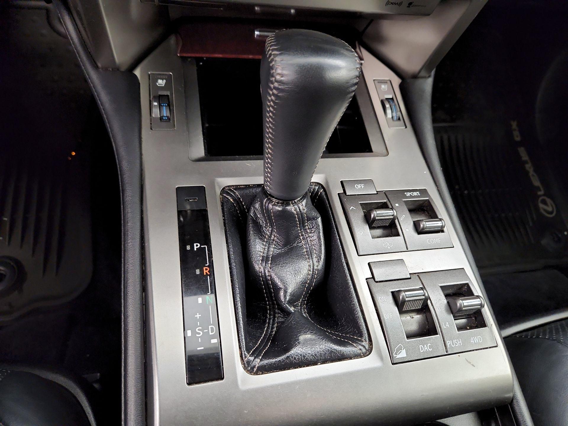 Thumbnail: 2016 Lexus GX - 18