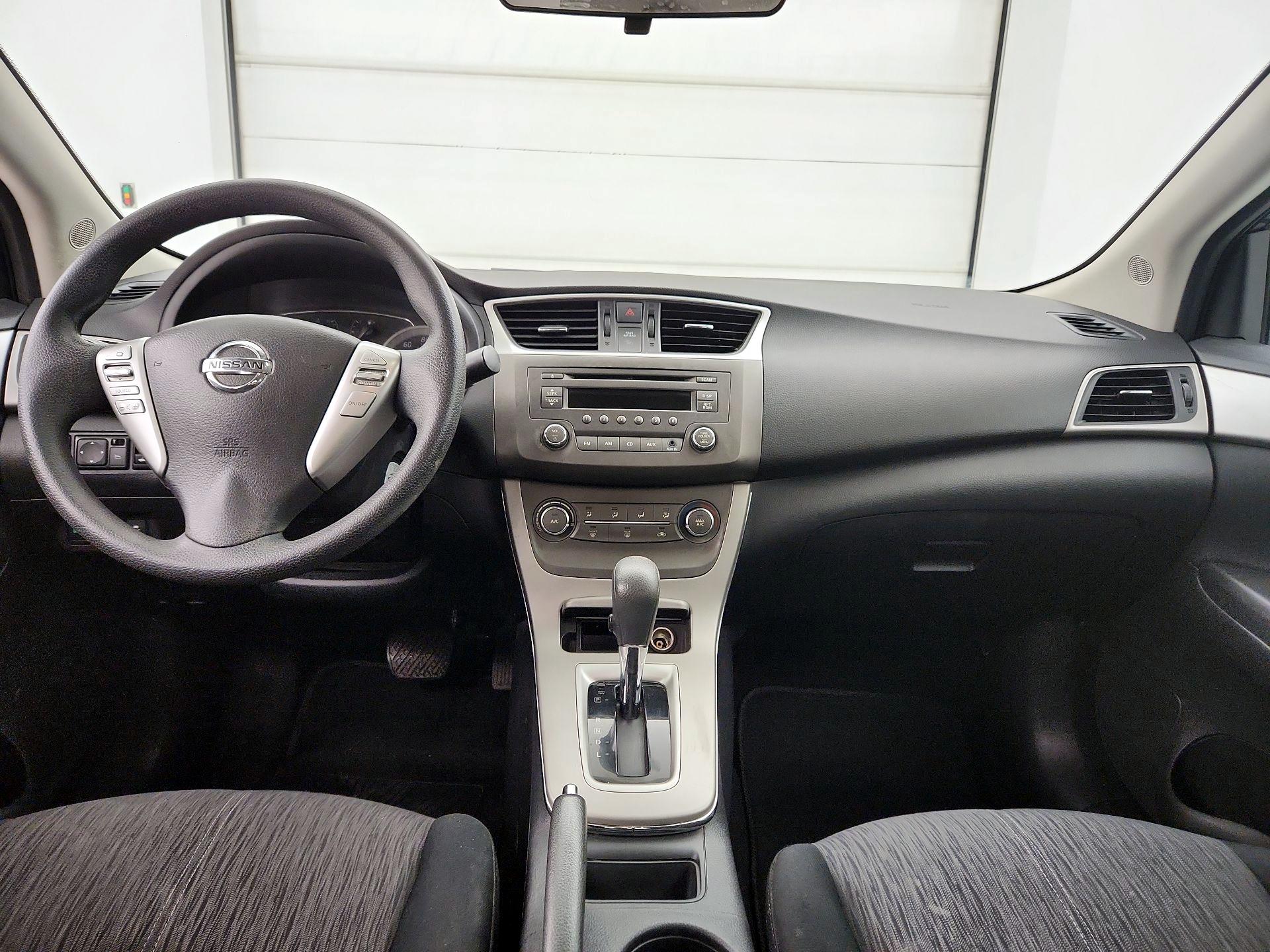 Thumbnail: 2014 Nissan Sentra - 9