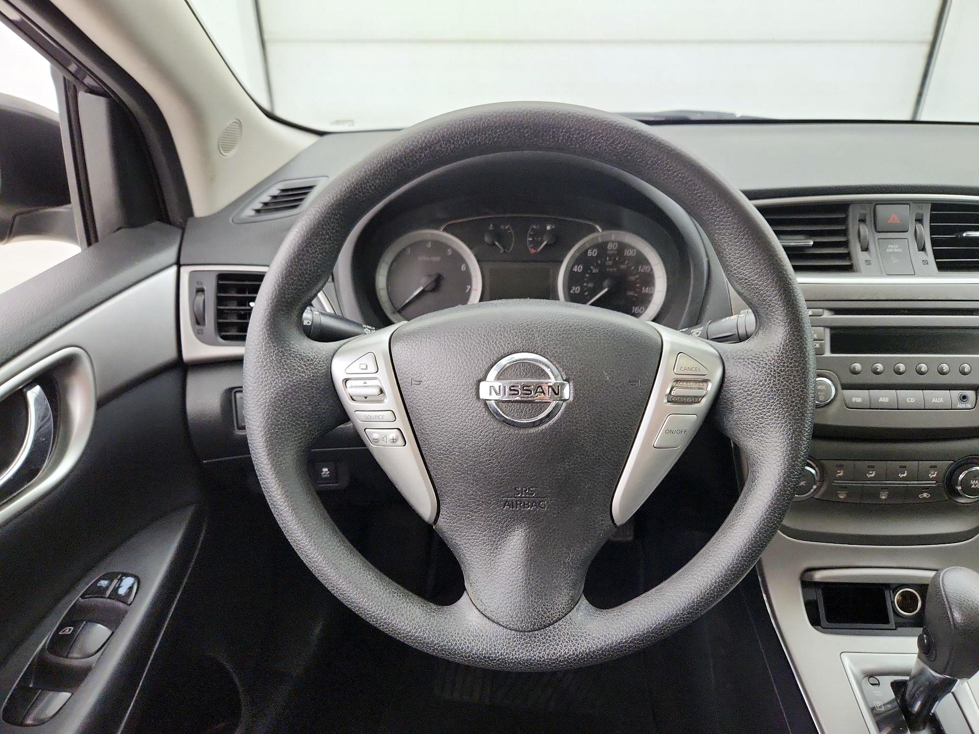 Thumbnail: 2014 Nissan Sentra - 10