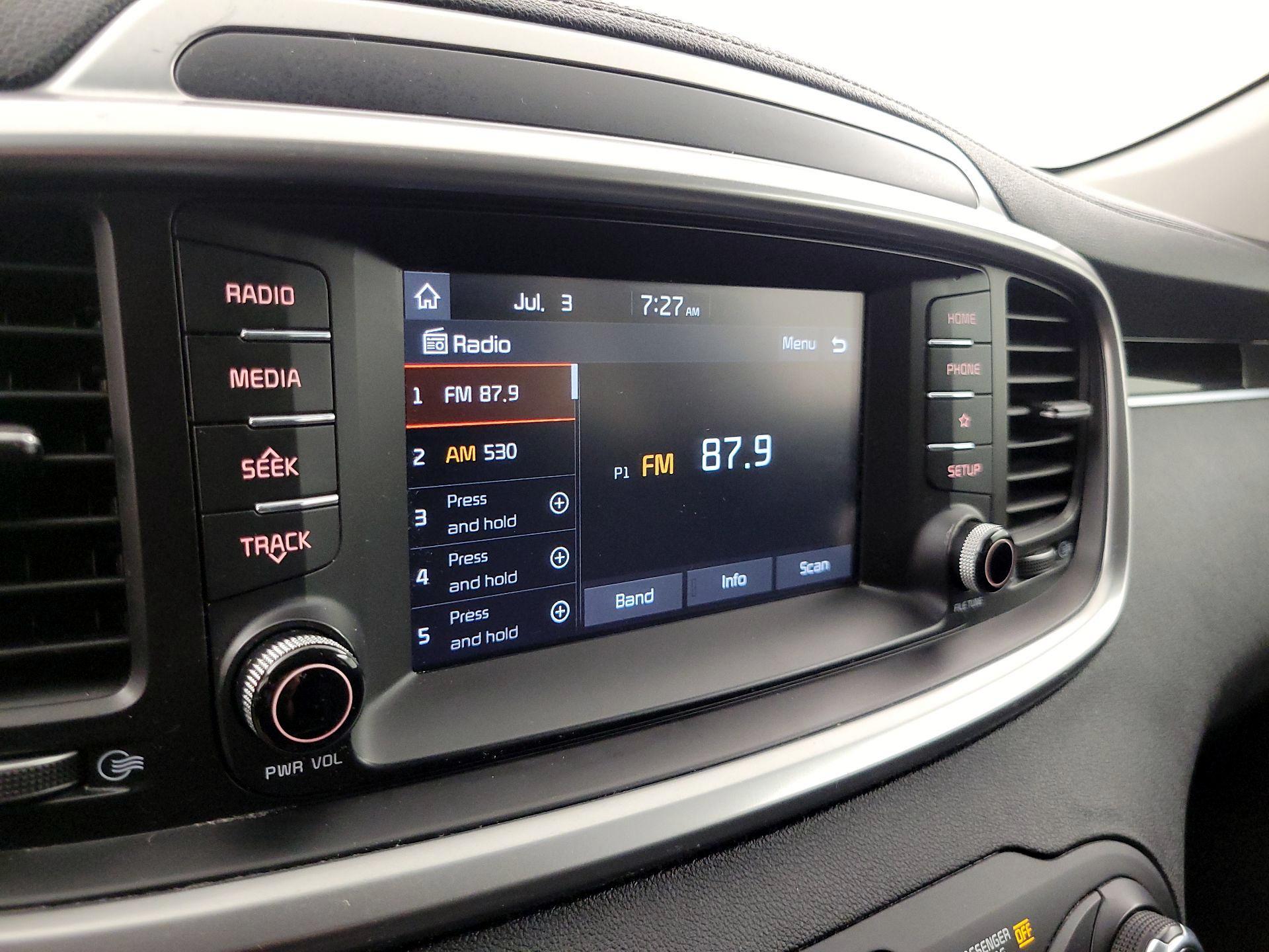 Thumbnail: 2020 Kia Sorento - 15