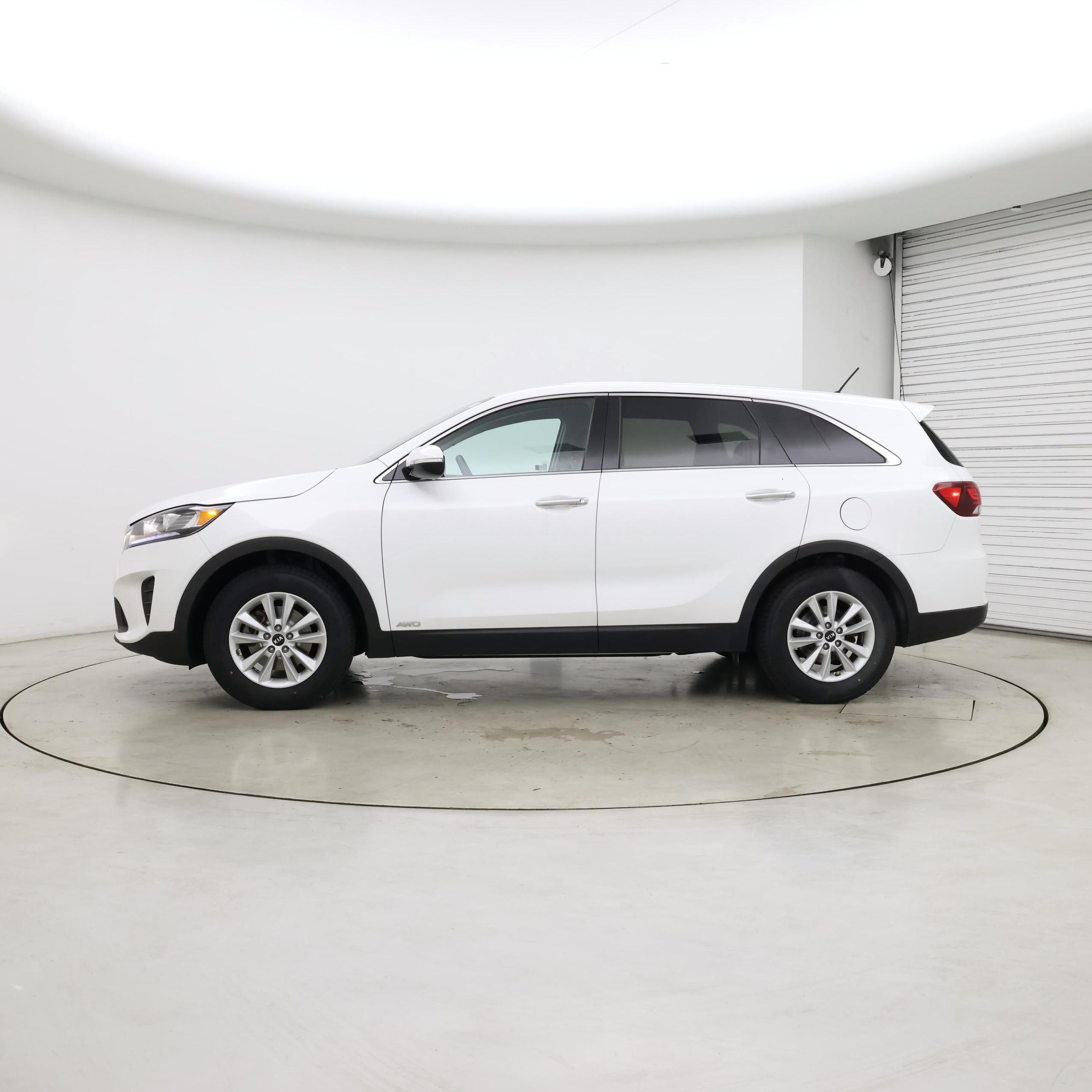 Thumbnail: 2020 Kia Sorento - 3