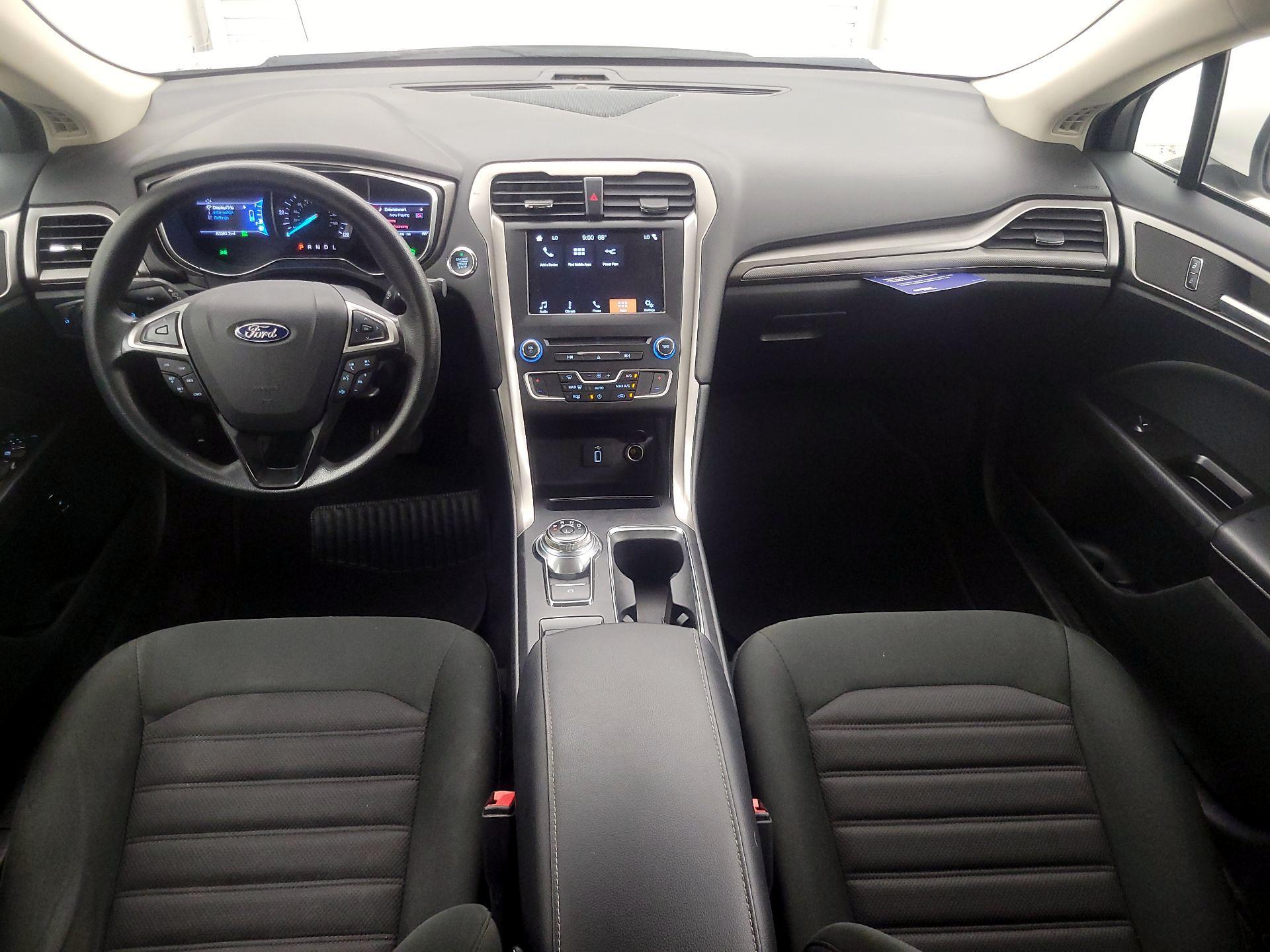 Thumbnail: 2017 Ford Fusion - 9