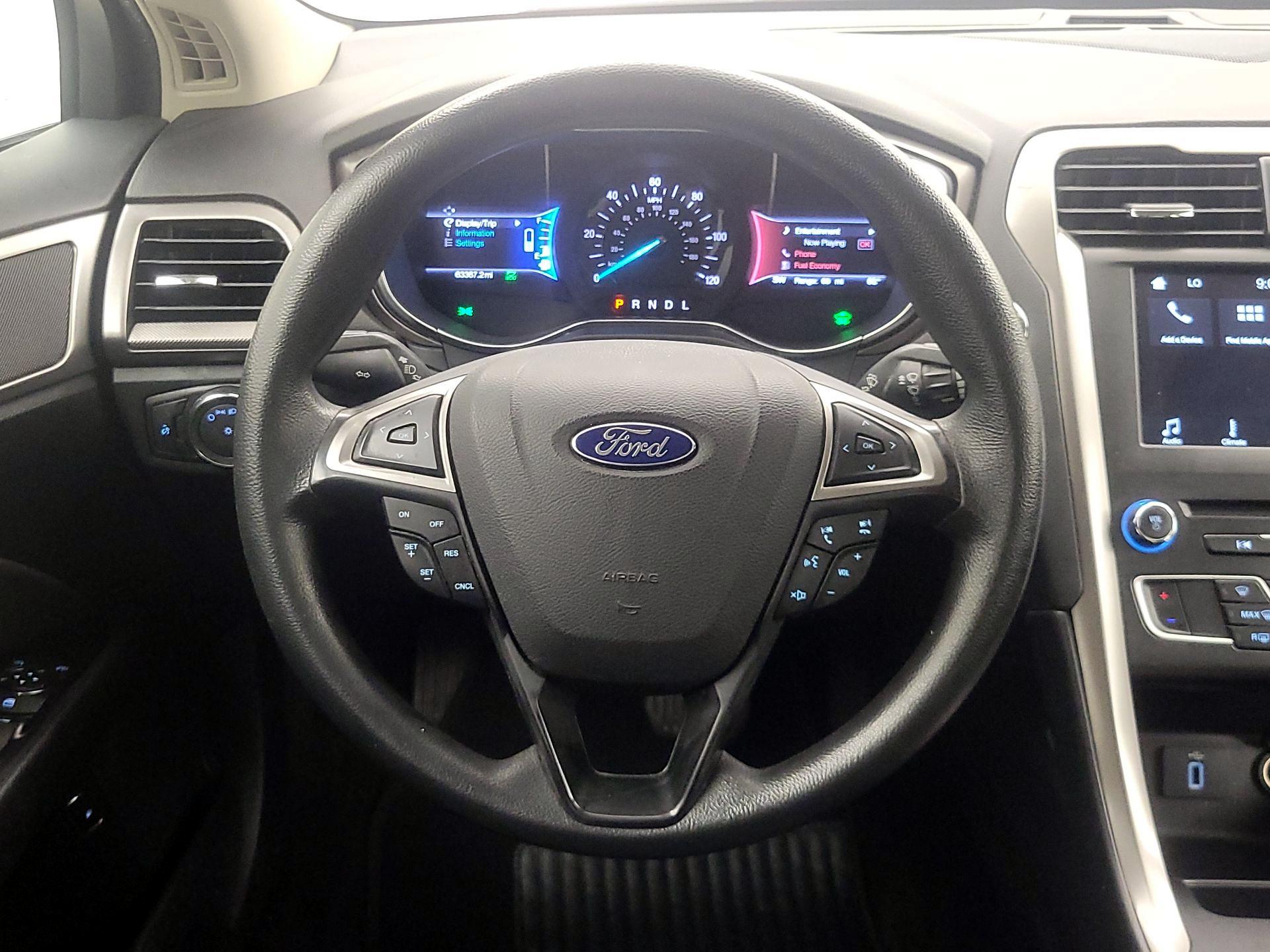 Thumbnail: 2017 Ford Fusion - 10