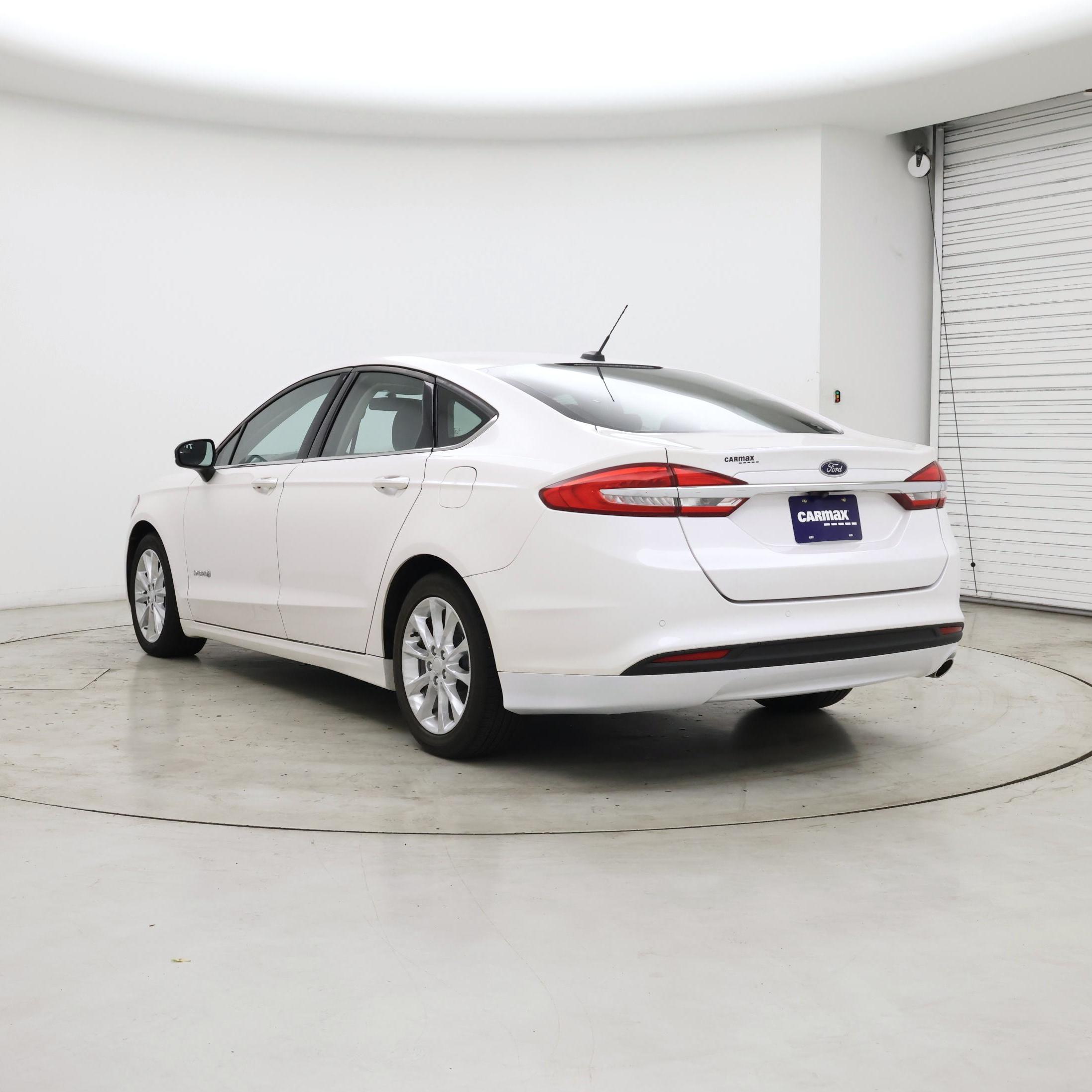 Thumbnail: 2017 Ford Fusion - 2