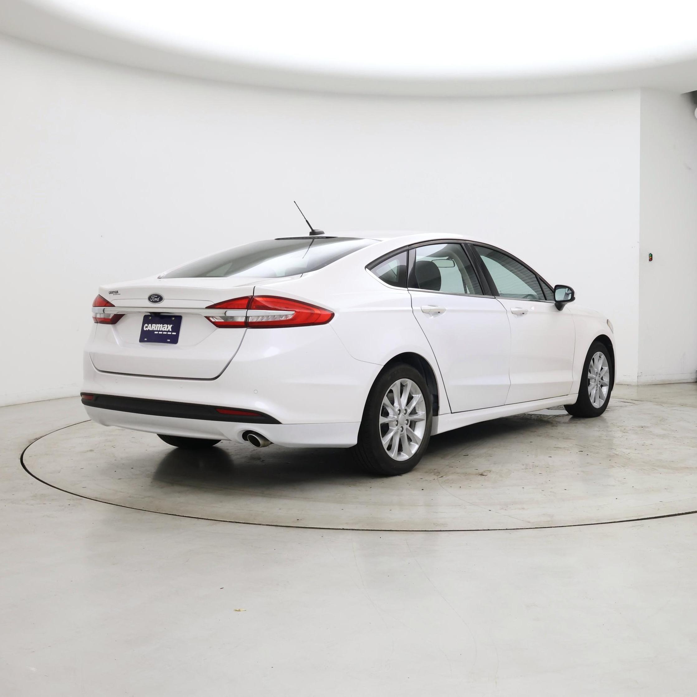 Thumbnail: 2017 Ford Fusion - 8