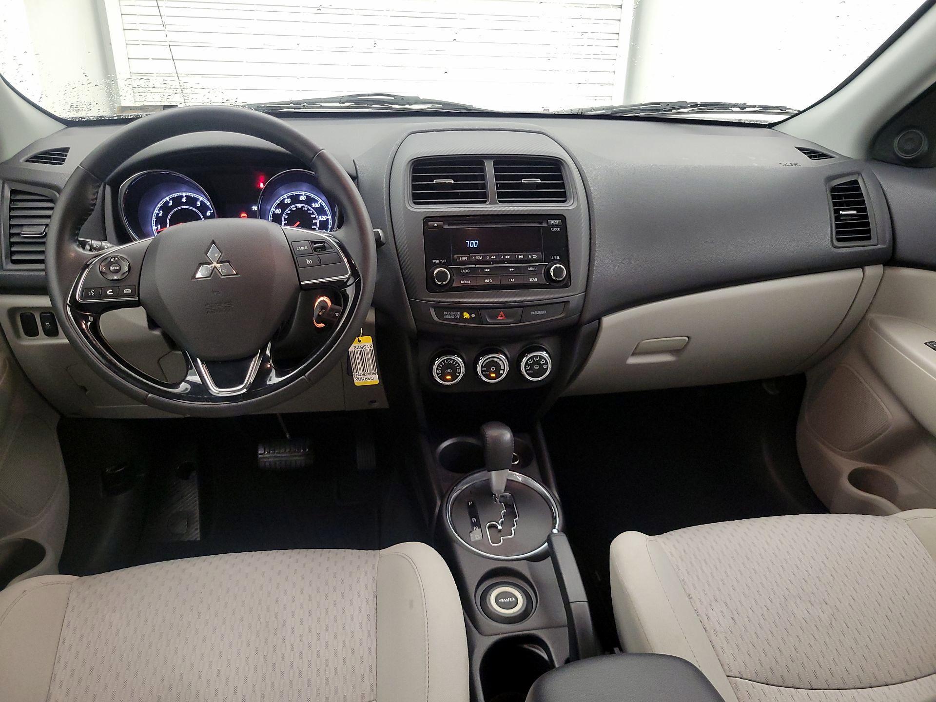 Thumbnail: 2017 Mitsubishi Outlander Sport - 9