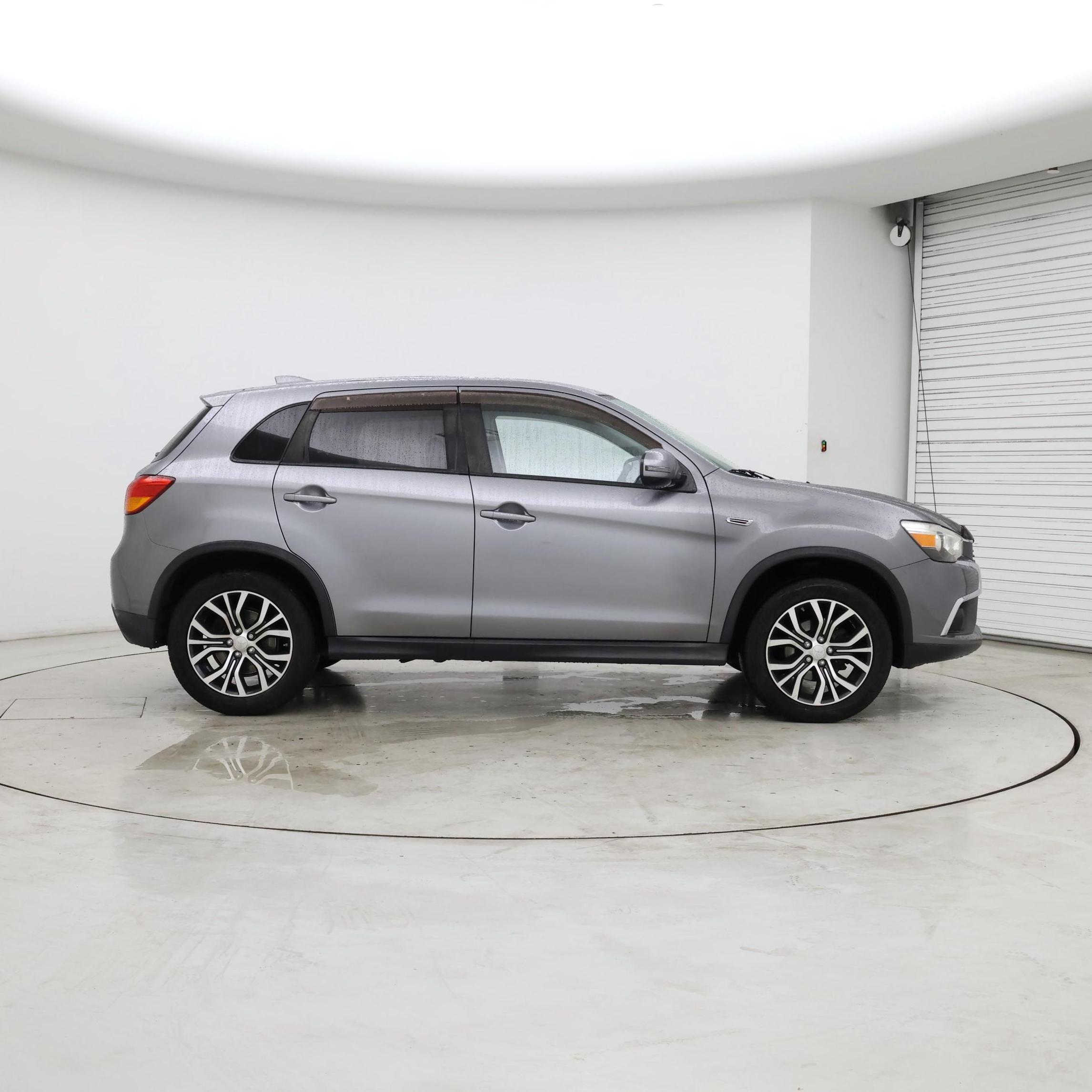 Thumbnail: 2017 Mitsubishi Outlander Sport - 7