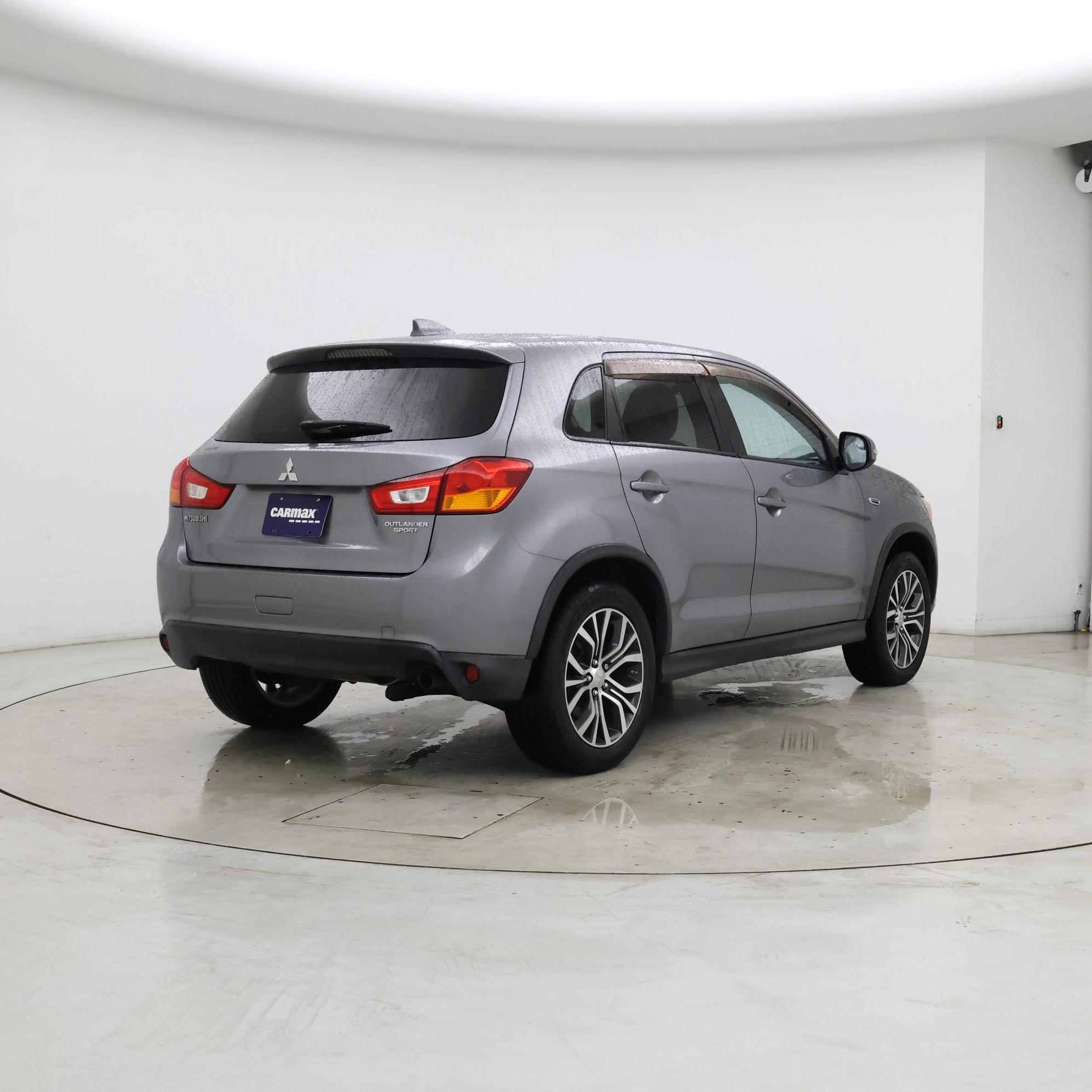 Thumbnail: 2017 Mitsubishi Outlander Sport - 8