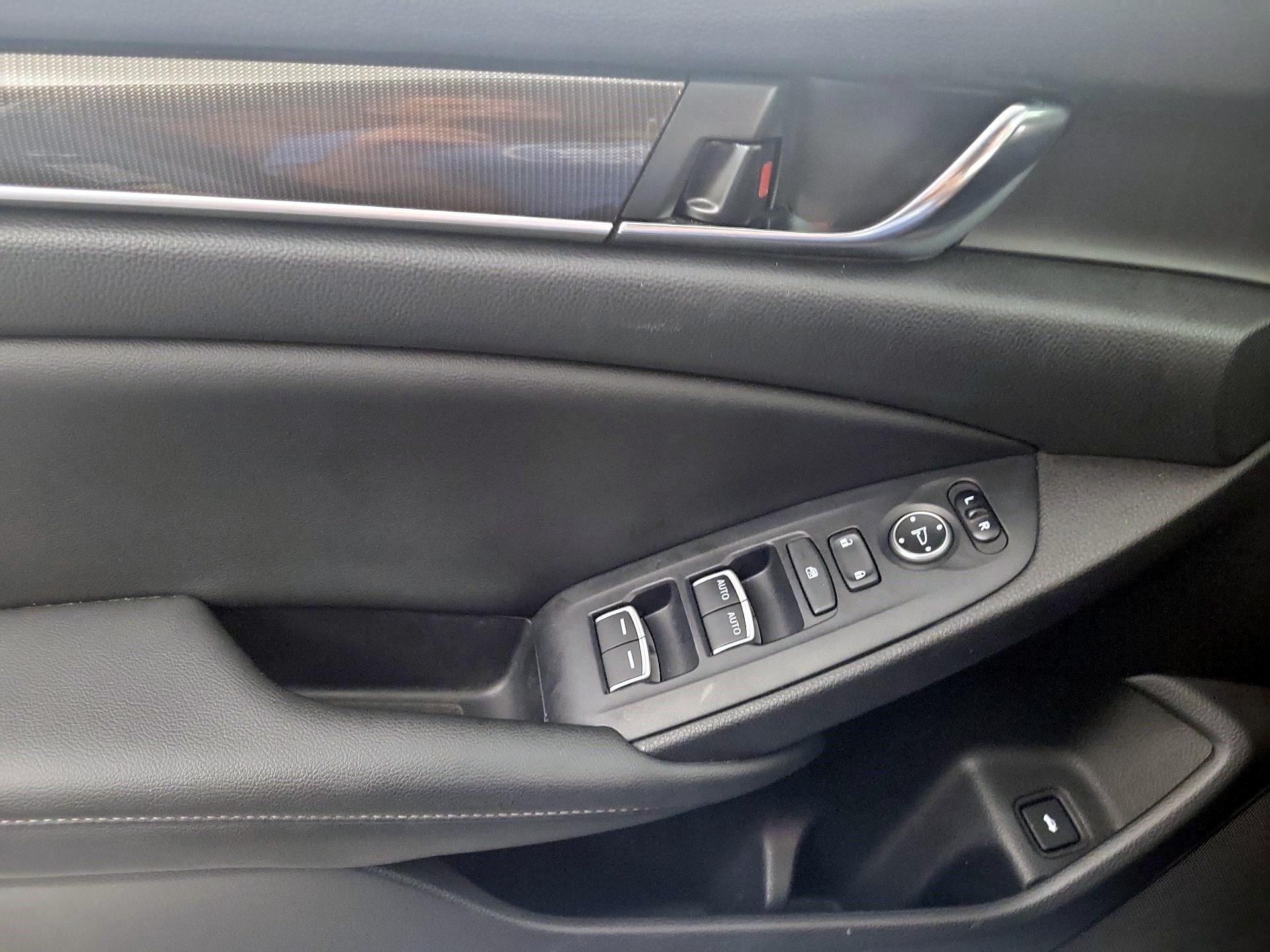 Thumbnail: 2021 Honda Accord - 10