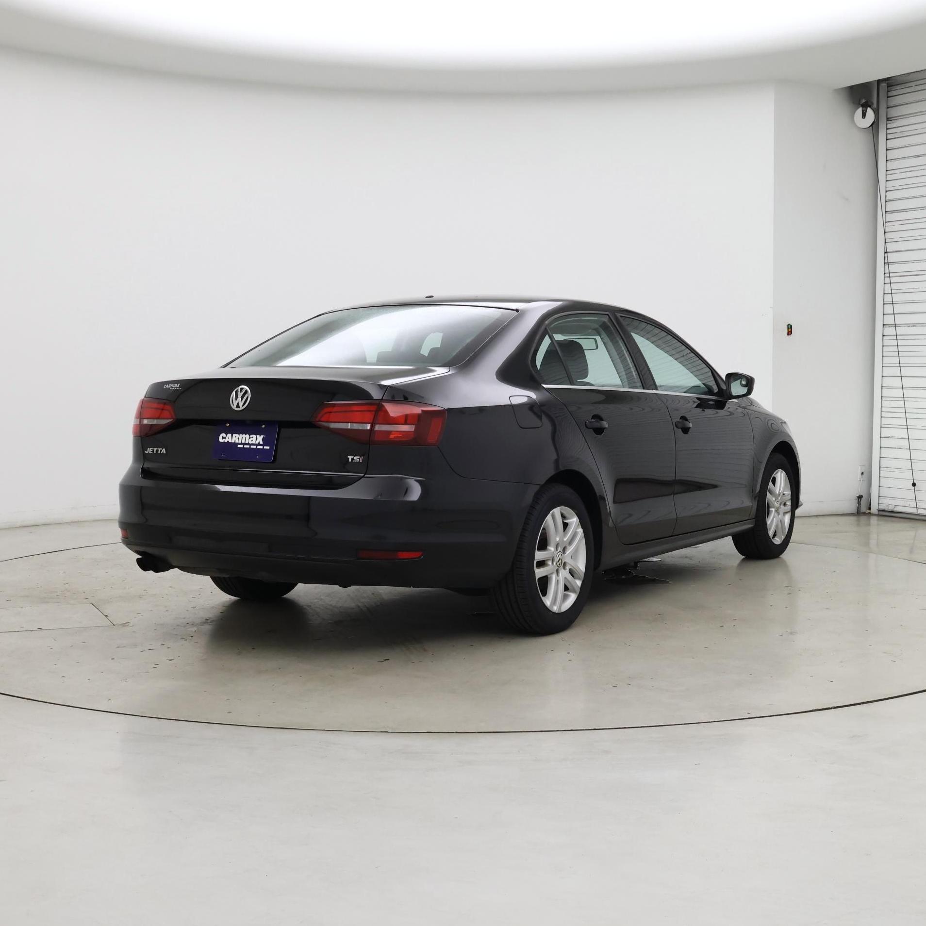 Thumbnail: 2017 Volkswagen Jetta - 8