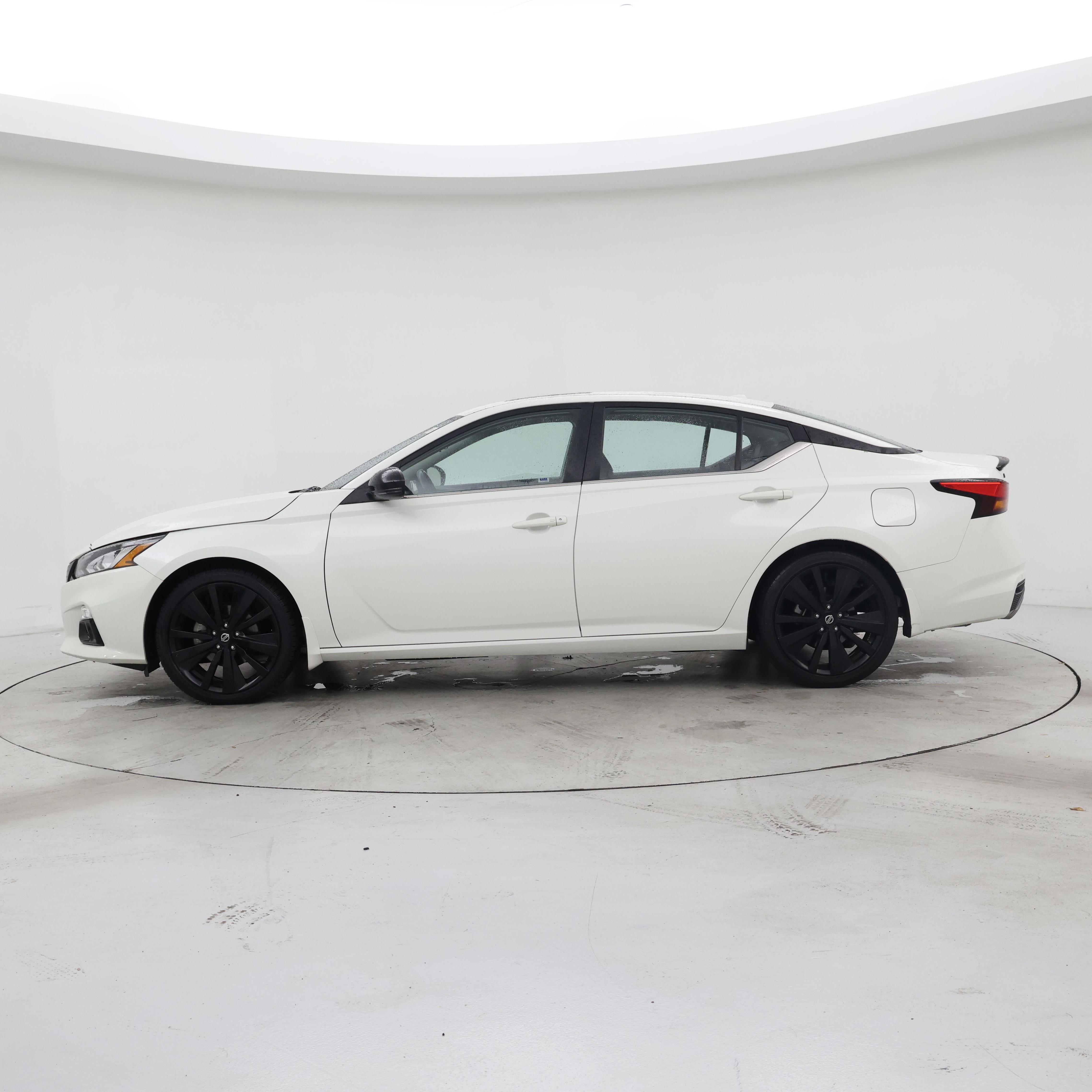 Thumbnail: 2022 Nissan Altima - 3