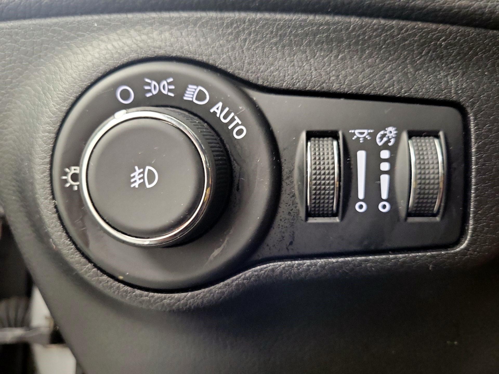 Thumbnail: 2019 Jeep Compass - 11