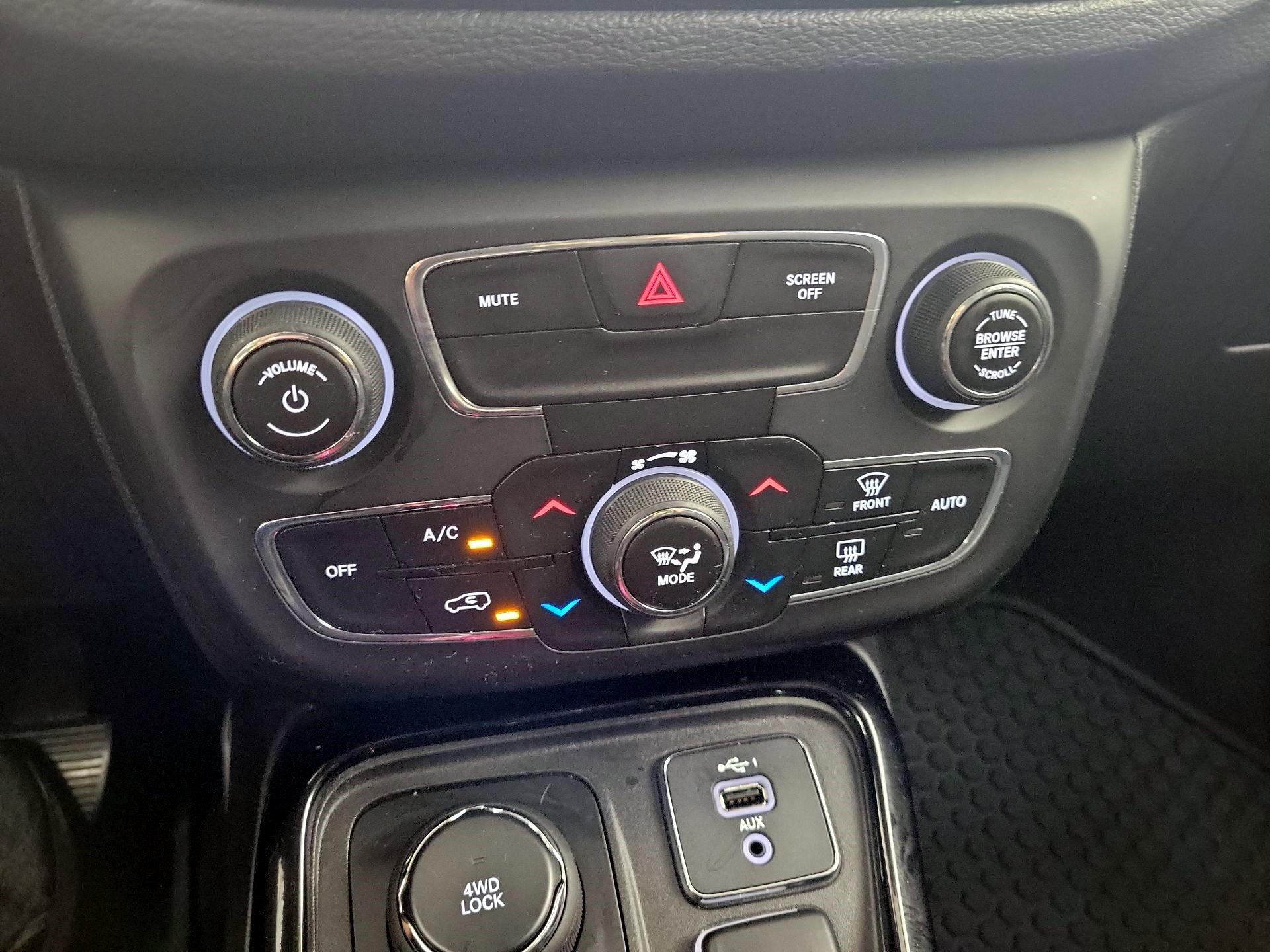 Thumbnail: 2019 Jeep Compass - 14