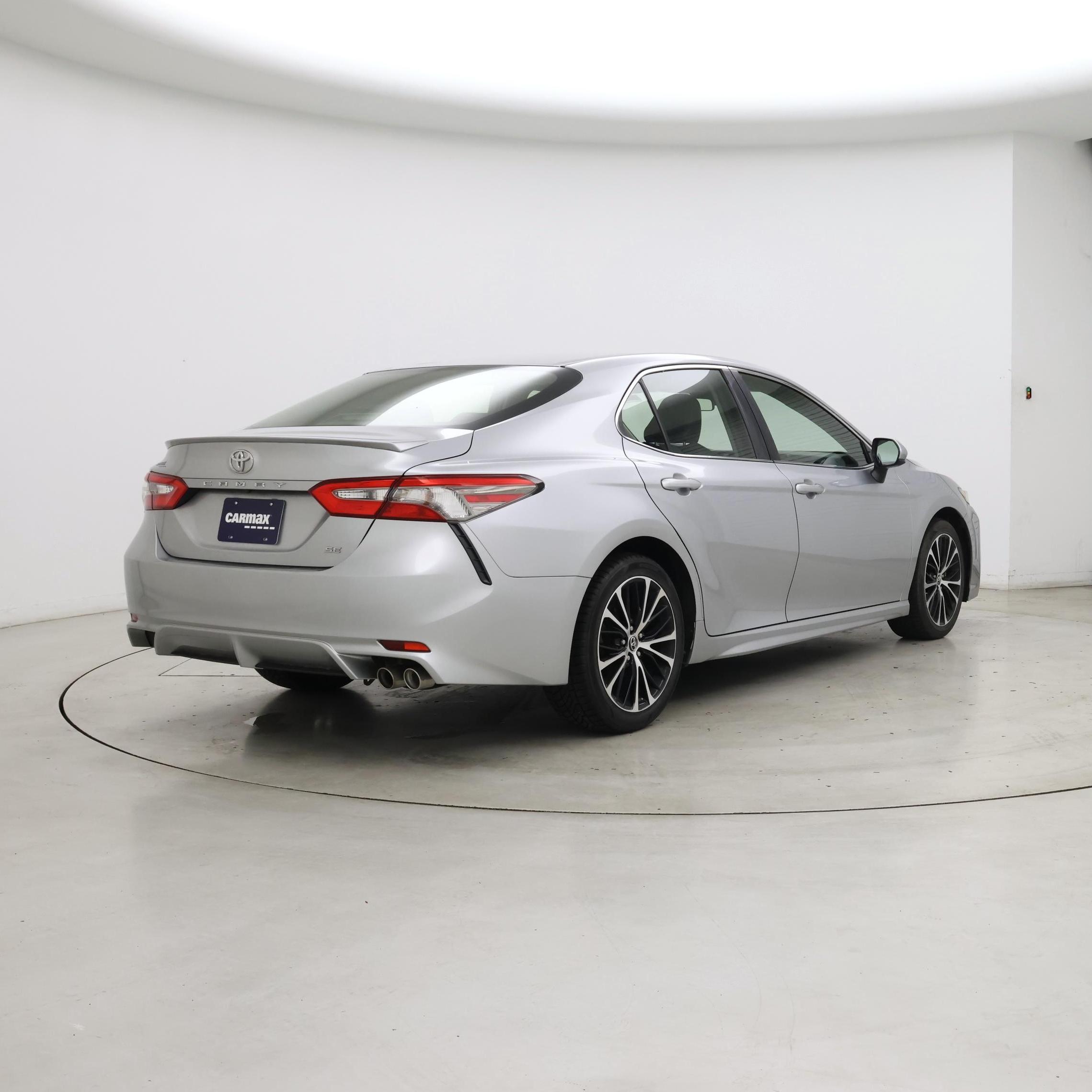 Thumbnail: 2018 Toyota Camry - 8