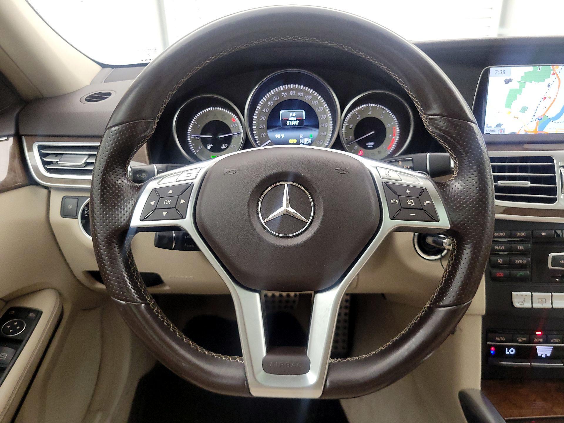 Thumbnail: 2014 Mercedes-Benz E-Class - 10