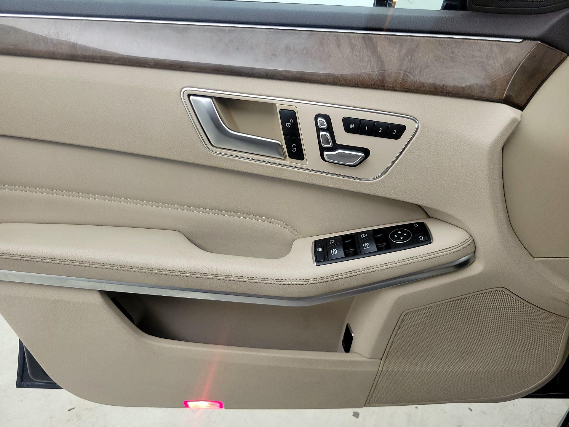 Thumbnail: 2014 Mercedes-Benz E-Class - 12