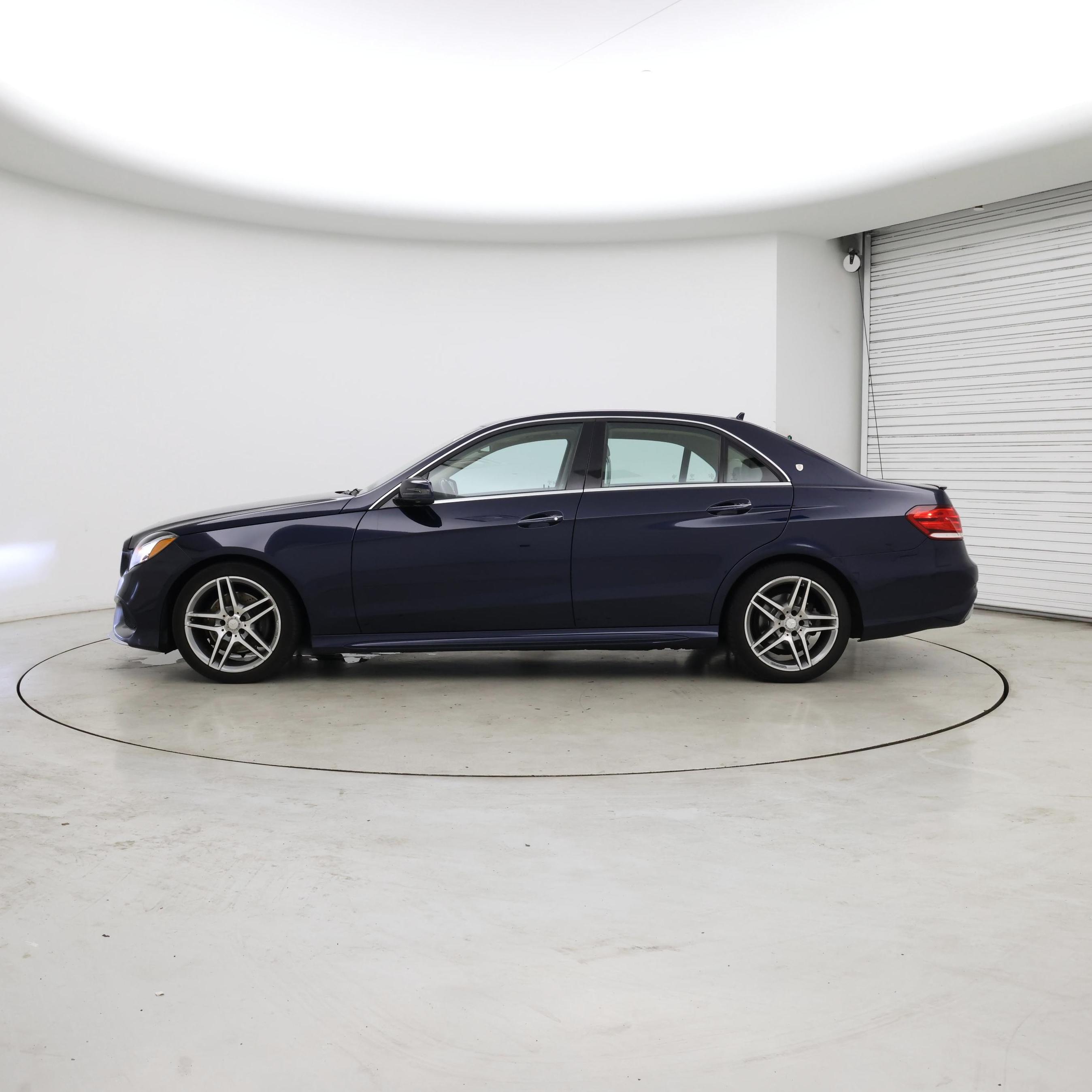 Thumbnail: 2014 Mercedes-Benz E-Class - 3