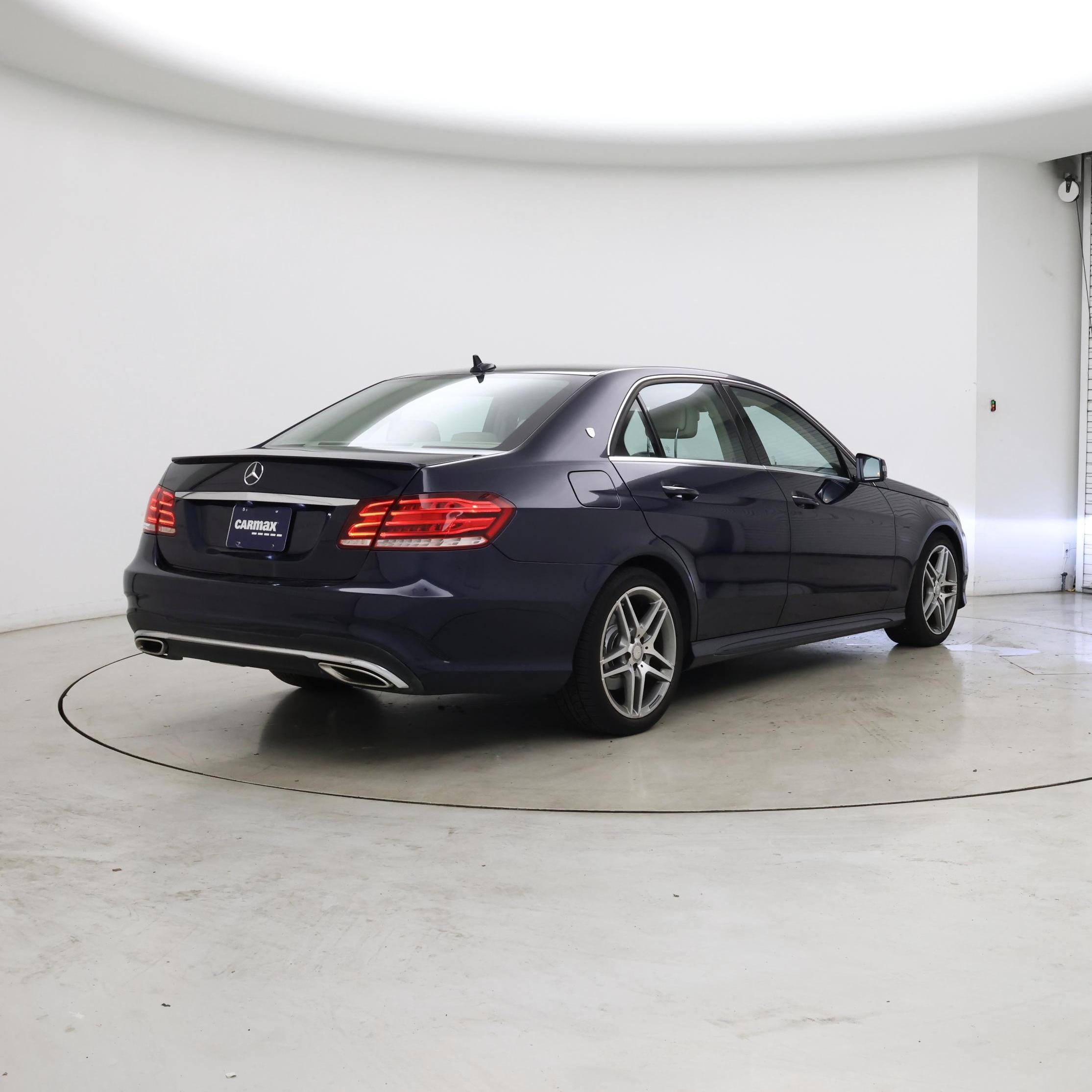 Thumbnail: 2014 Mercedes-Benz E-Class - 8