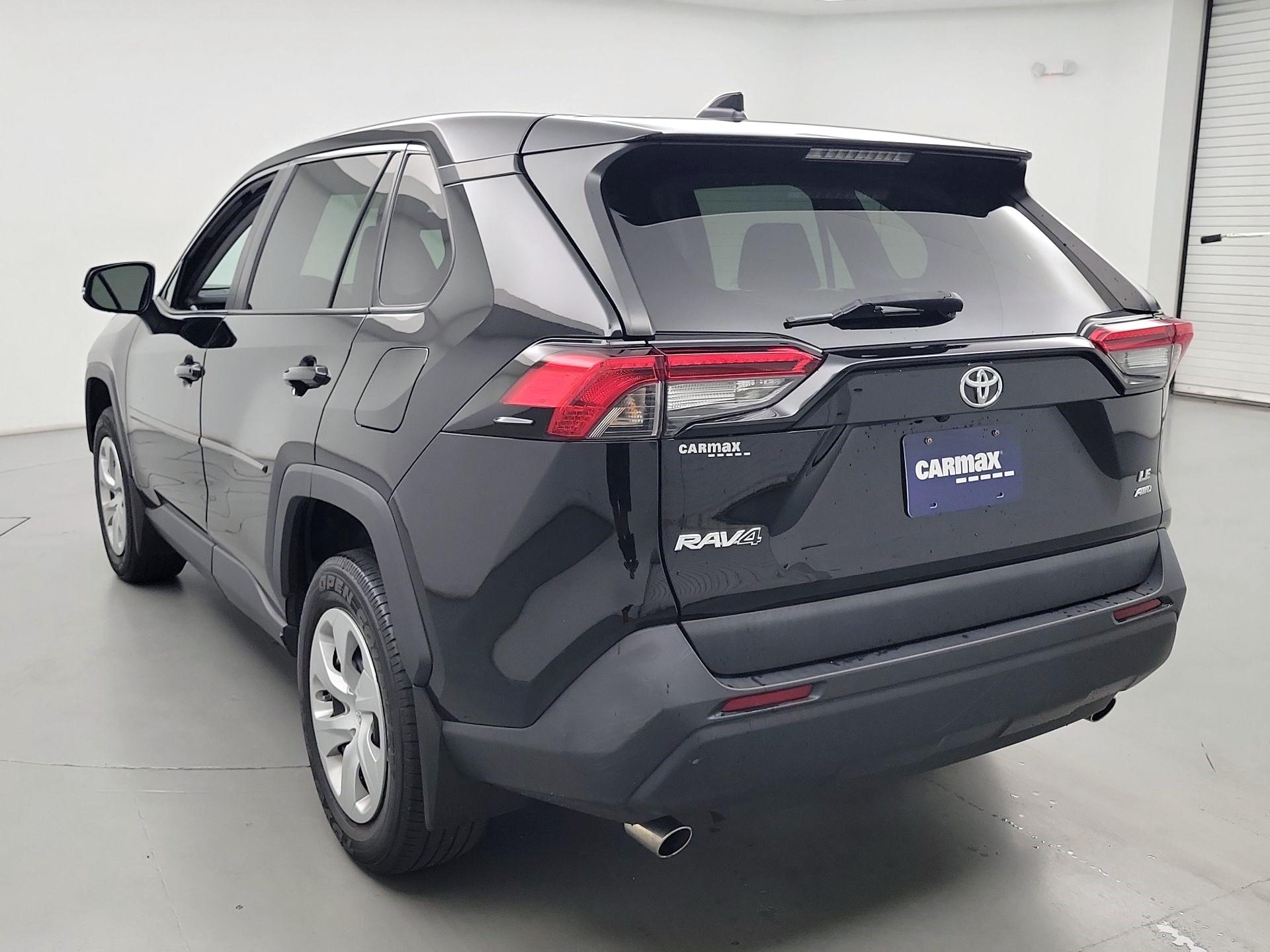 Thumbnail: 2022 Toyota RAV4 - 7