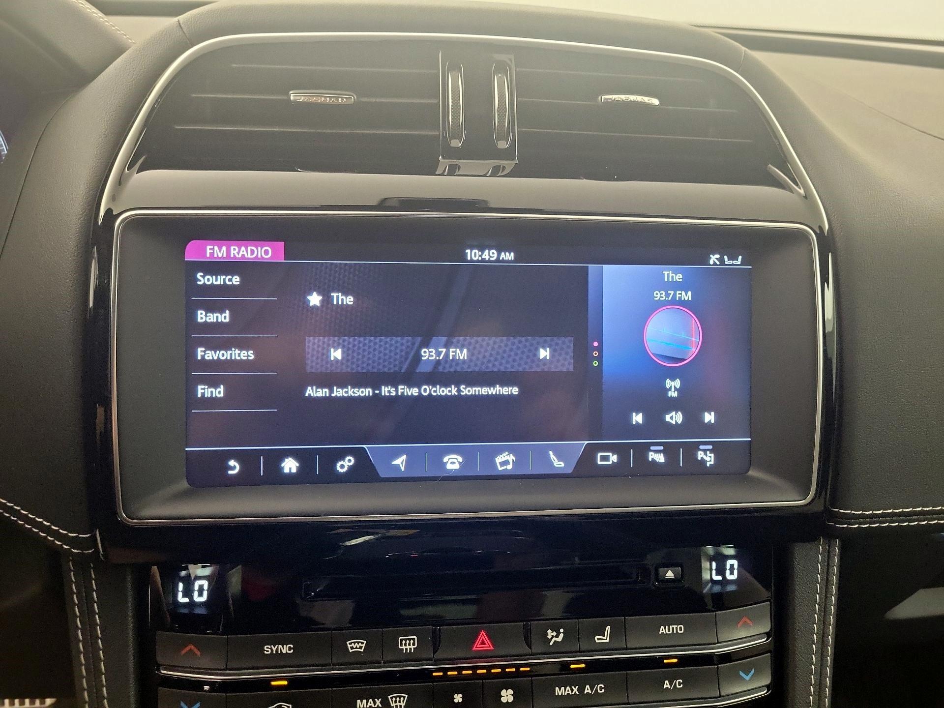 Thumbnail: 2019 Jaguar F-Pace - 14