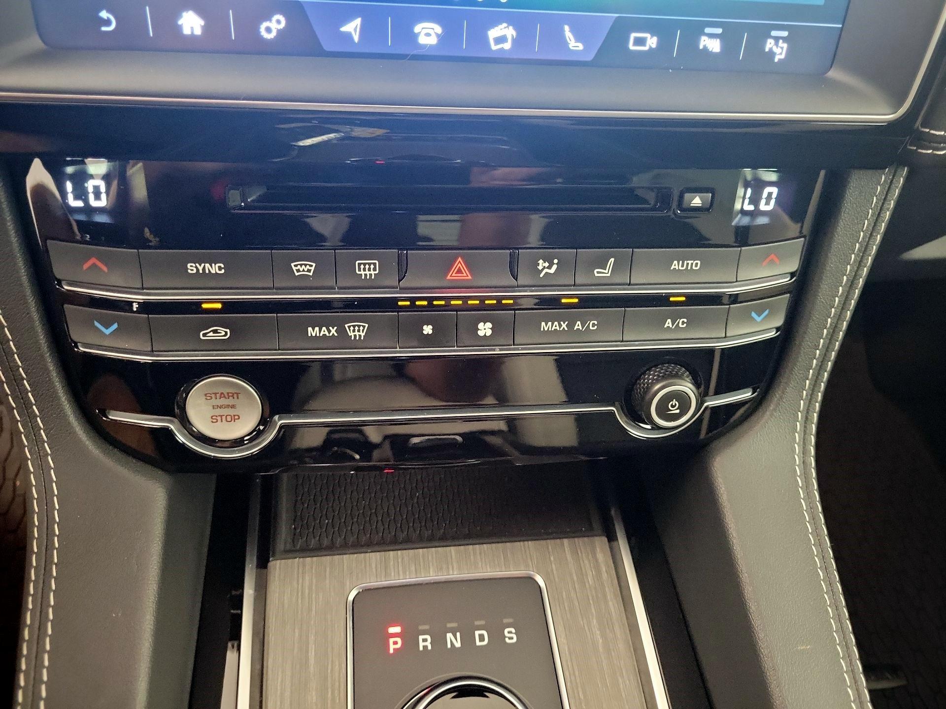 Thumbnail: 2019 Jaguar F-Pace - 15