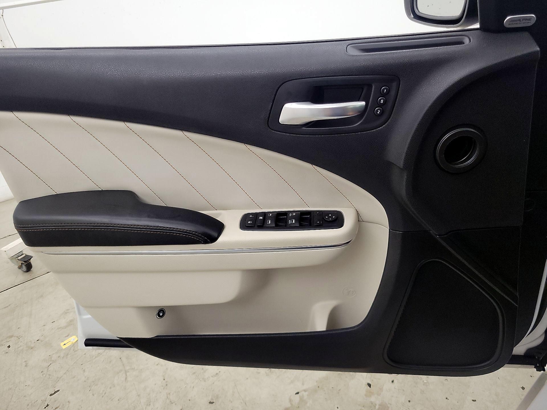Thumbnail: 2016 Dodge Charger - 12