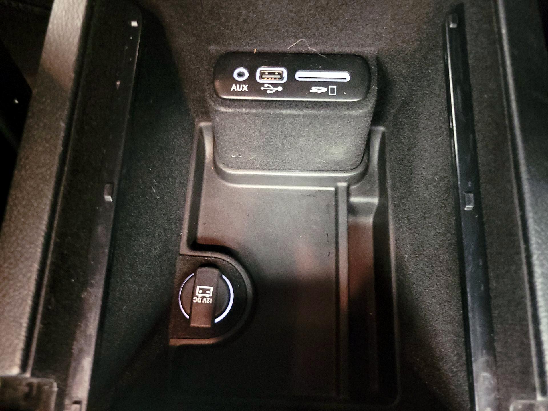 Thumbnail: 2016 Dodge Charger - 19