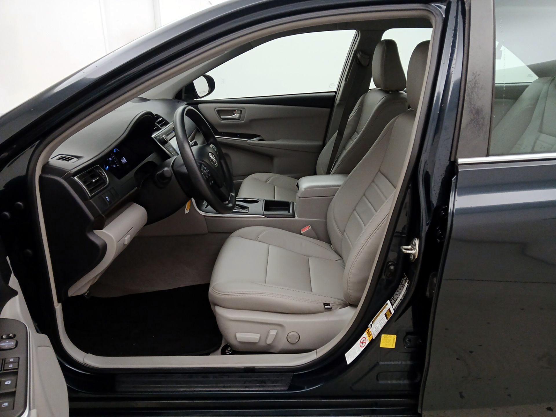 Thumbnail: 2015 Toyota Camry - 11