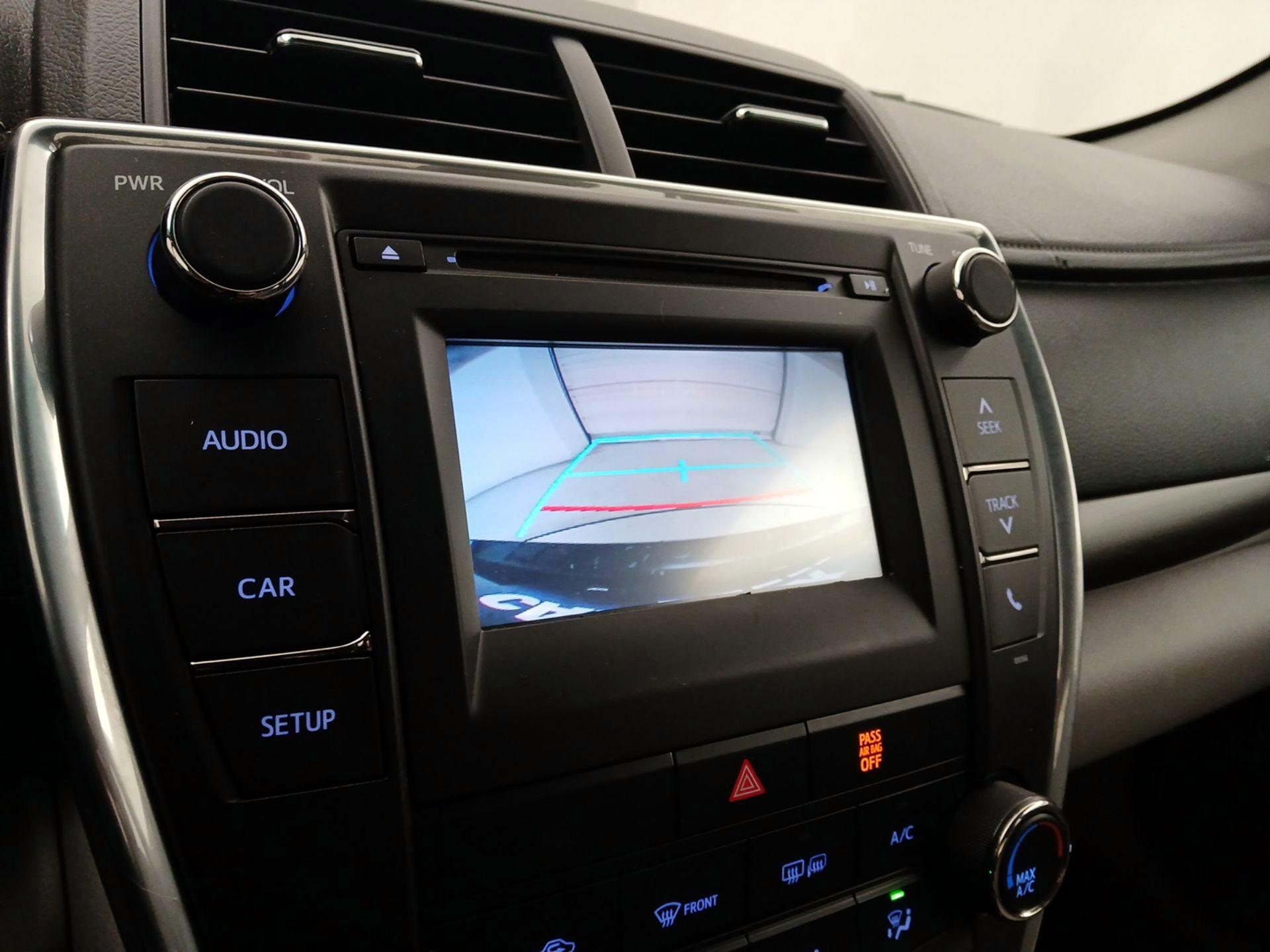 Thumbnail: 2015 Toyota Camry - 14