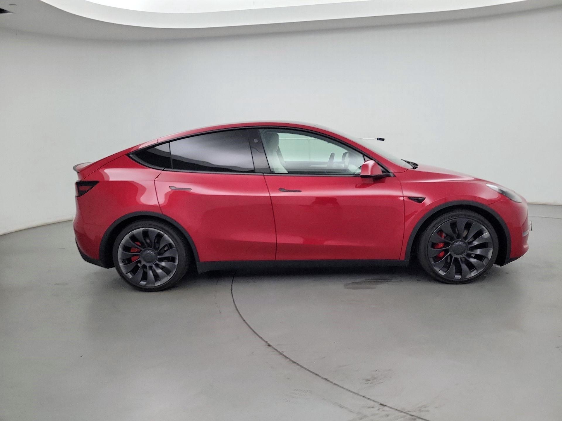 Thumbnail: 2023 Tesla Model Y - 4