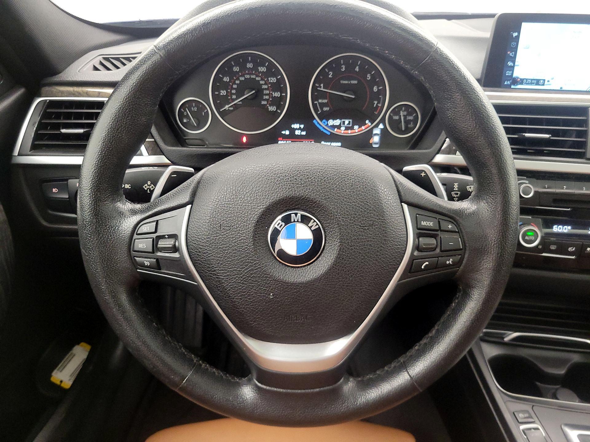 Thumbnail: 2017 BMW 3 Series - 10