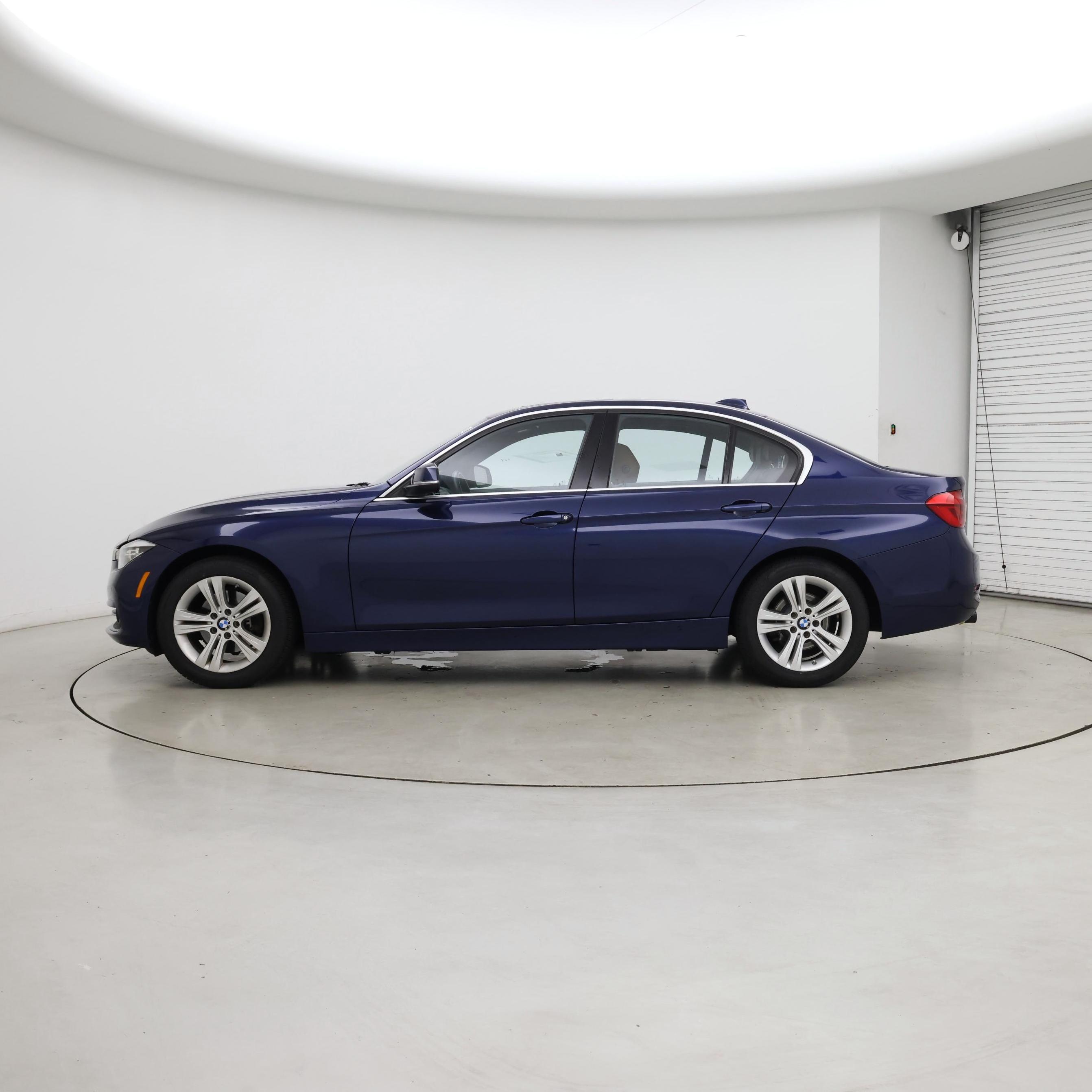 Thumbnail: 2017 BMW 3 Series - 3