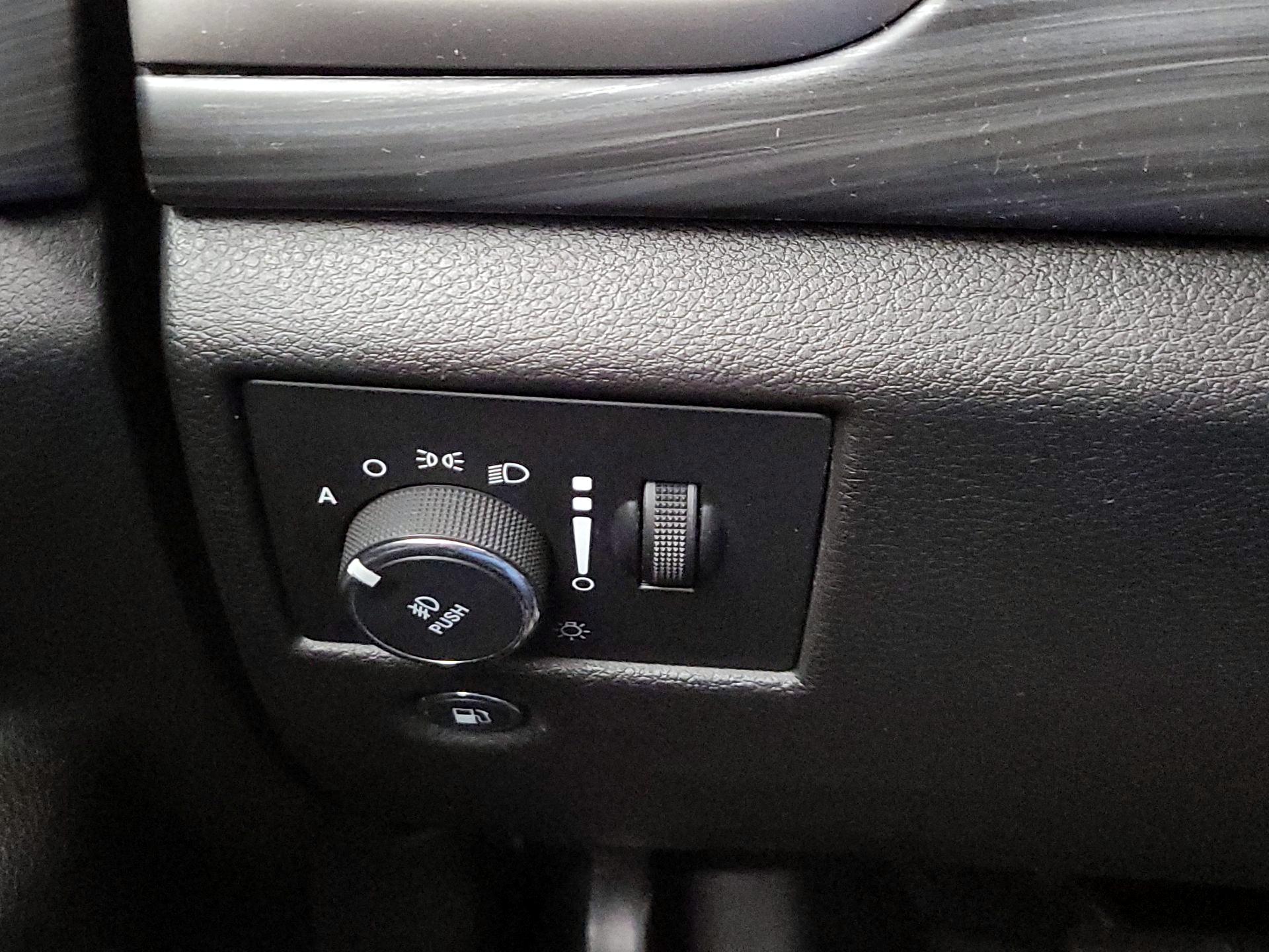 Thumbnail: 2019 Jeep Grand Cherokee - 13