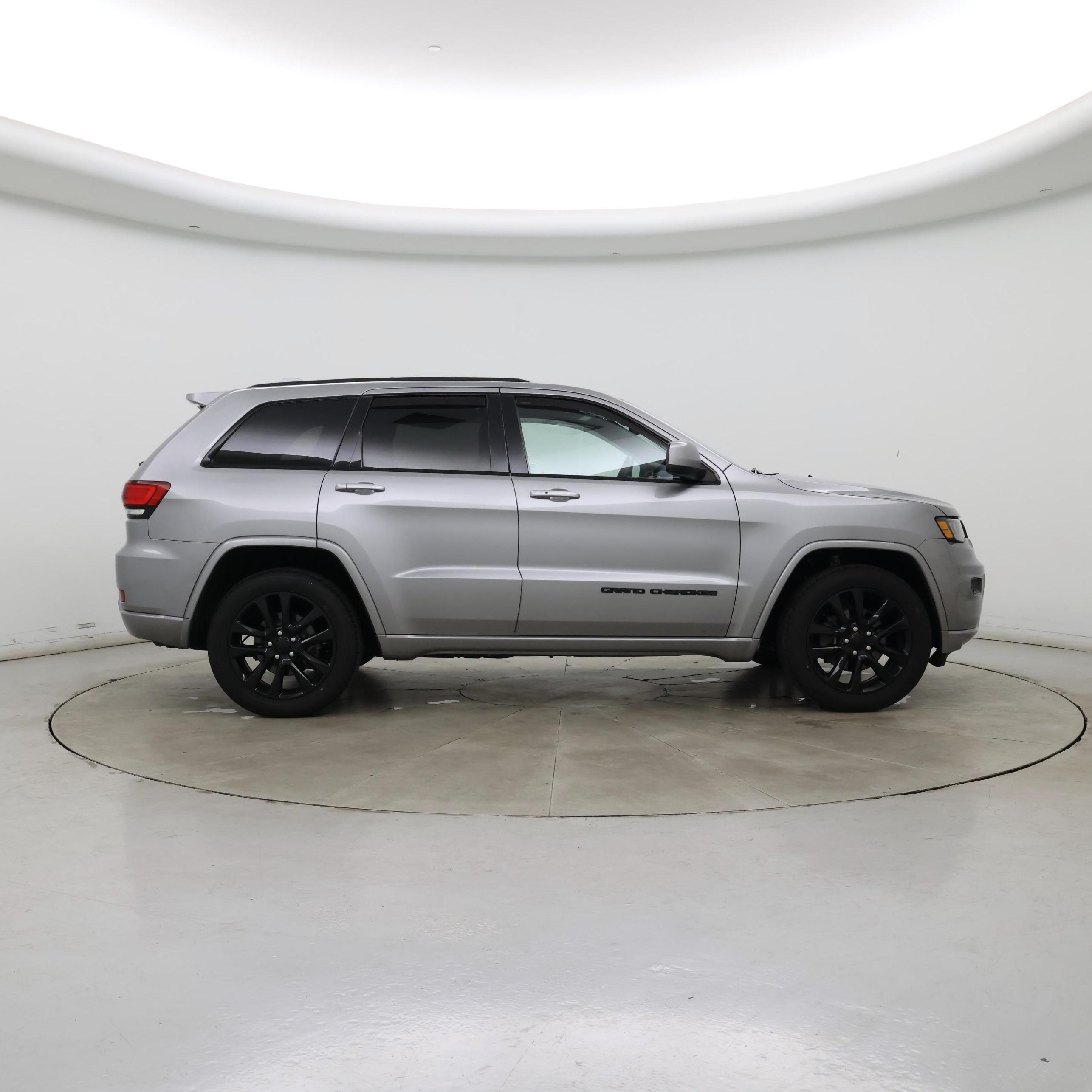 Thumbnail: 2019 Jeep Grand Cherokee - 7