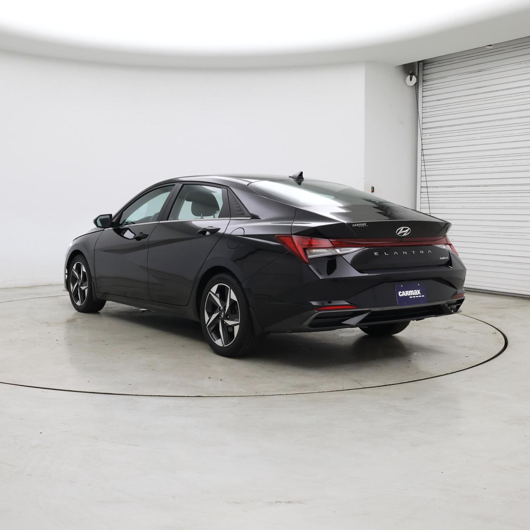 Thumbnail: 2022 Hyundai Elantra - 2