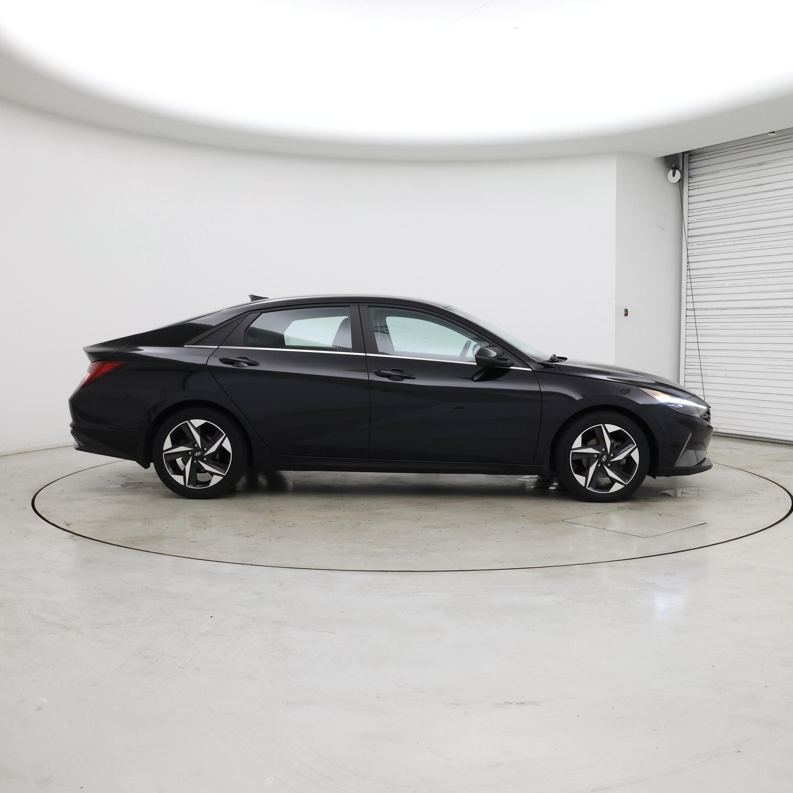 Thumbnail: 2022 Hyundai Elantra - 7