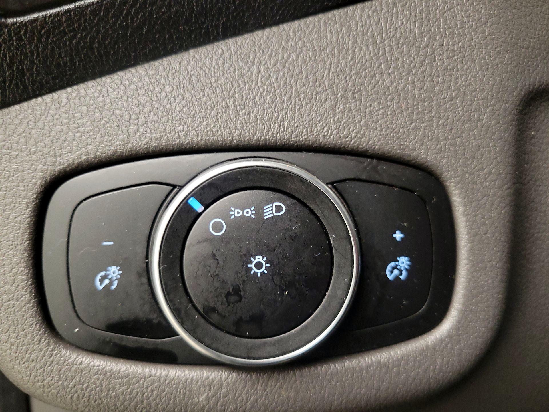 Thumbnail: 2019 Ford Transit Series - 13