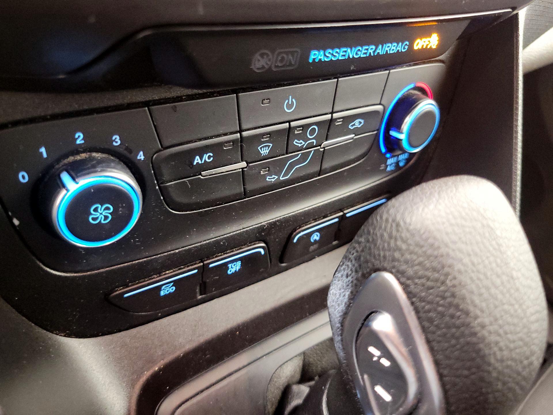Thumbnail: 2019 Ford Transit Series - 16