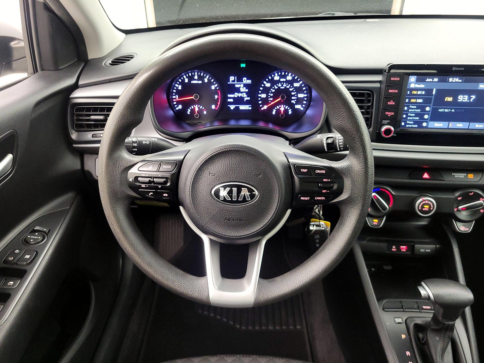 Thumbnail: 2019 Kia Rio - 10