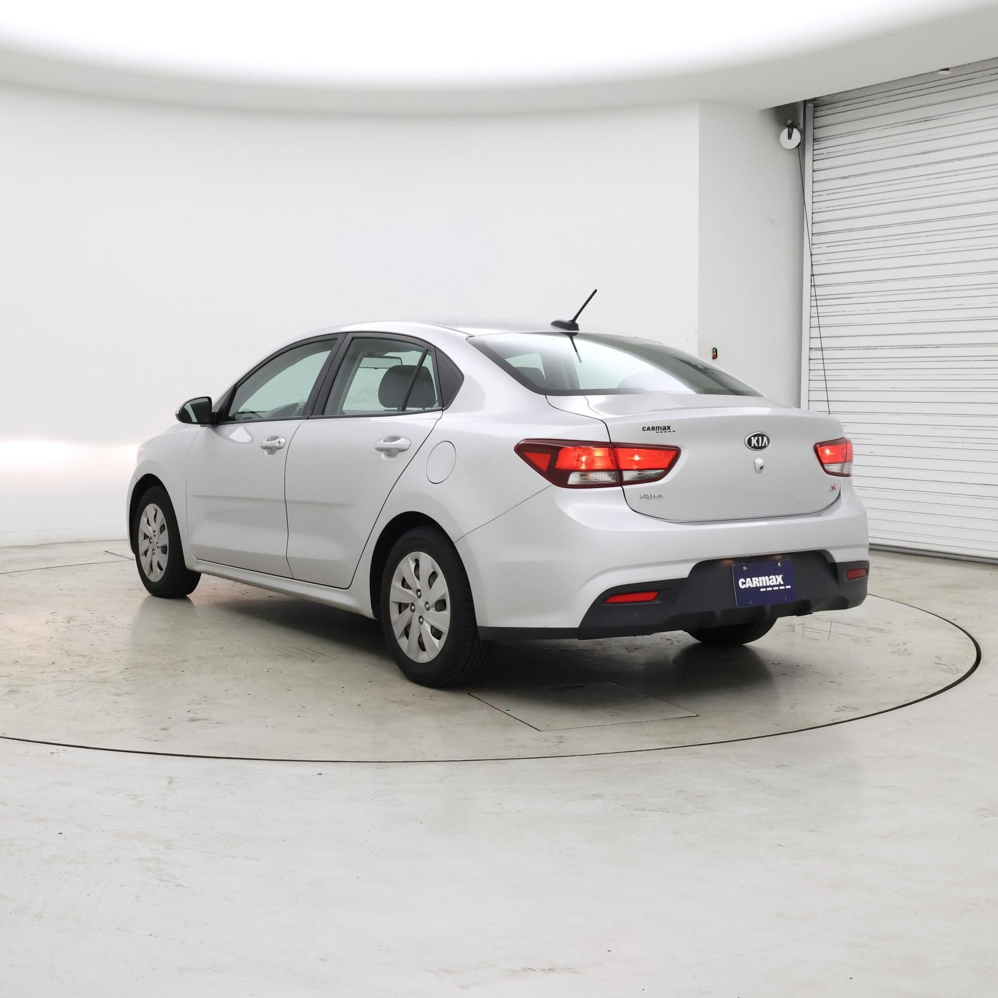 Thumbnail: 2019 Kia Rio - 2