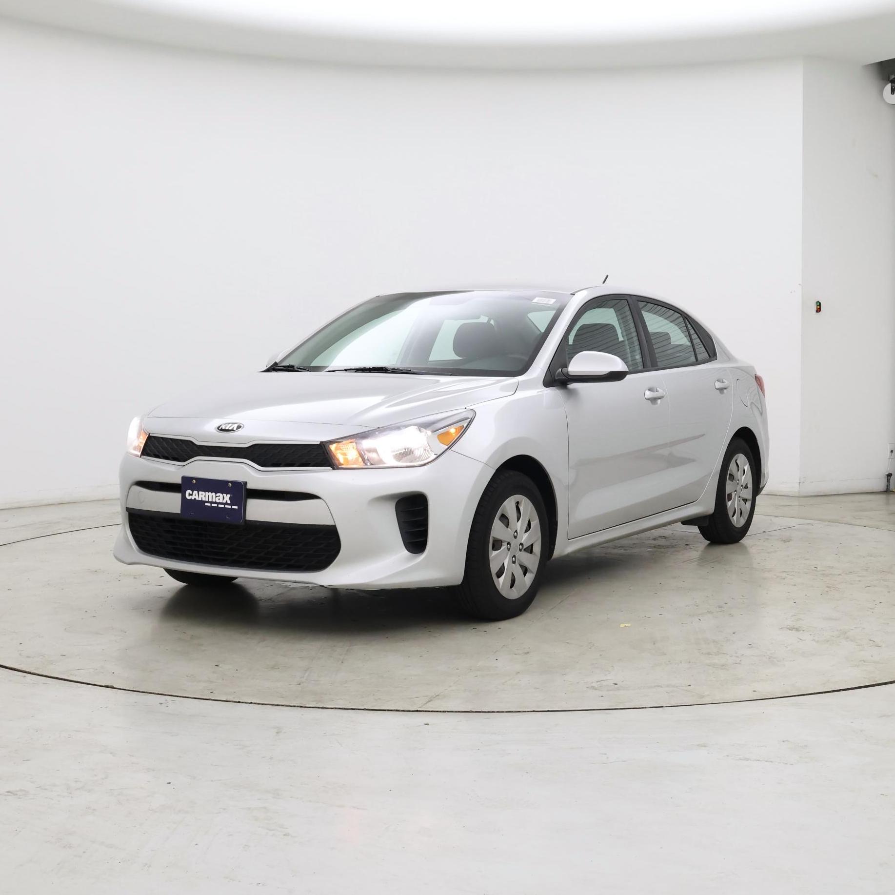 Thumbnail: 2019 Kia Rio - 4