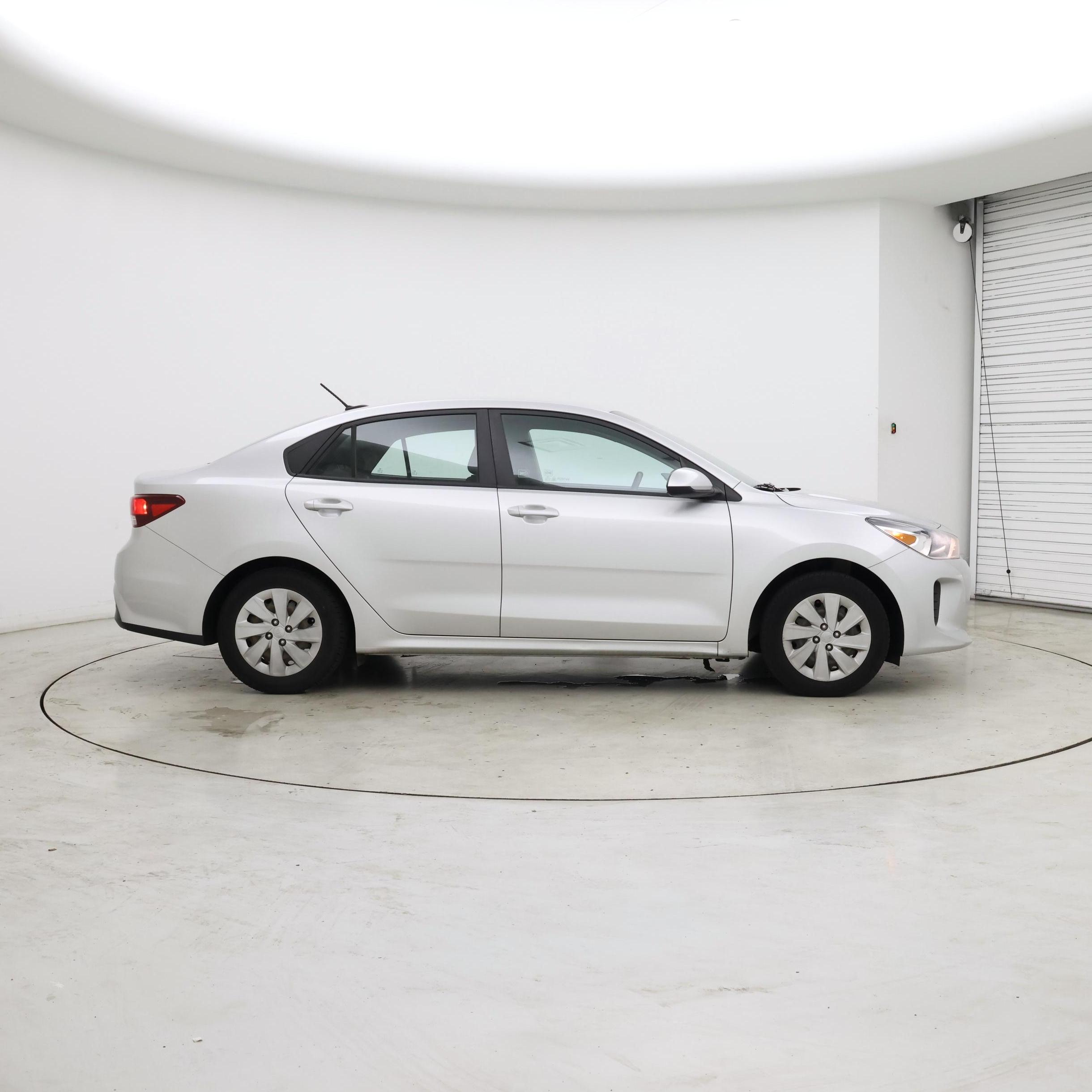 Thumbnail: 2019 Kia Rio - 7