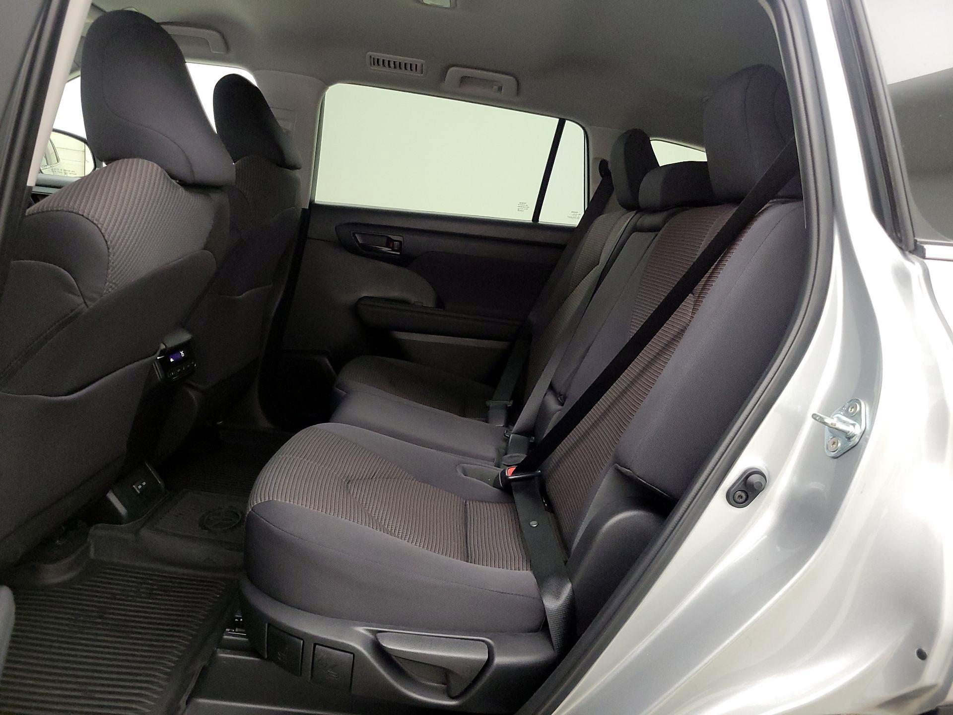 Thumbnail: 2023 Toyota Highlander - 19