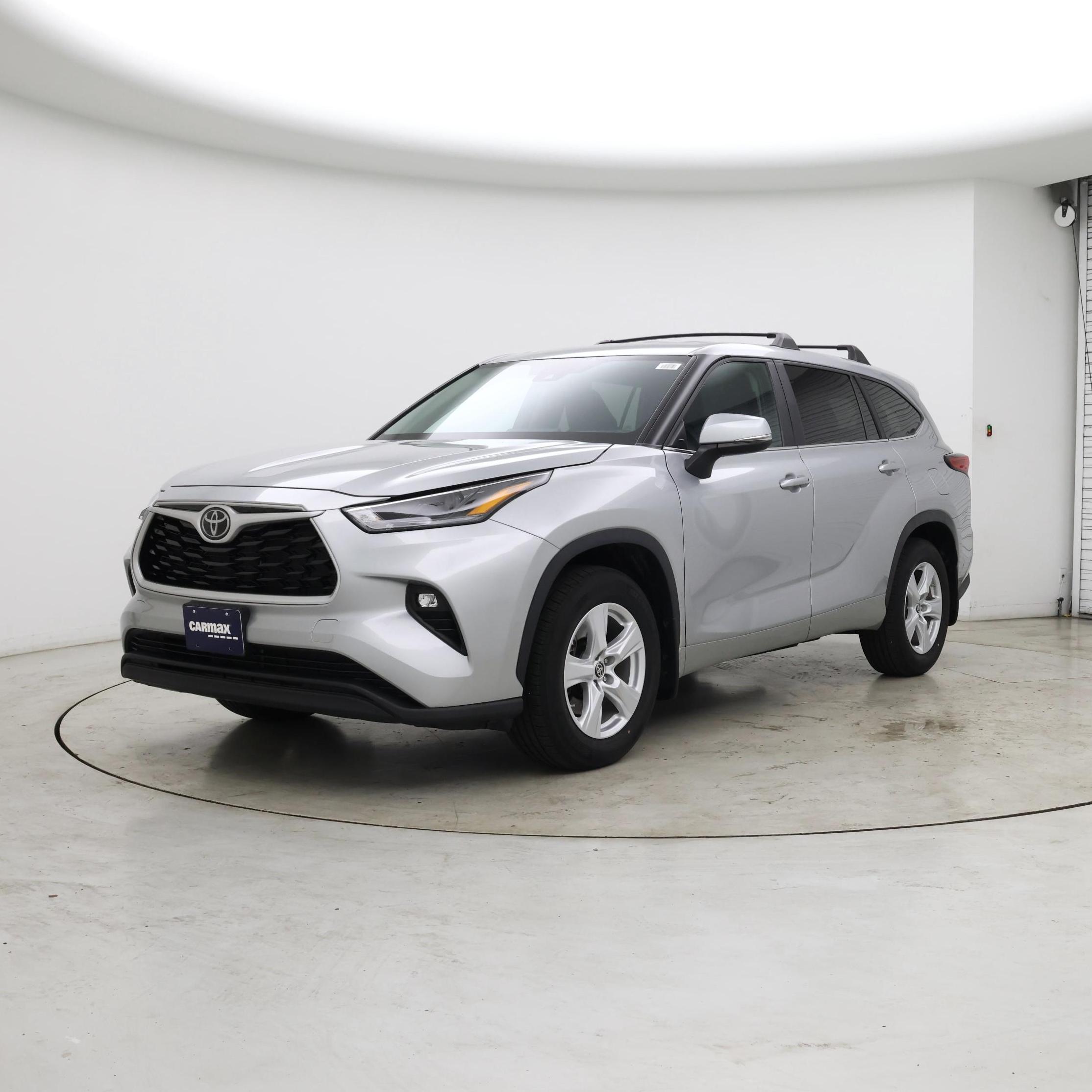 Thumbnail: 2023 Toyota Highlander - 4