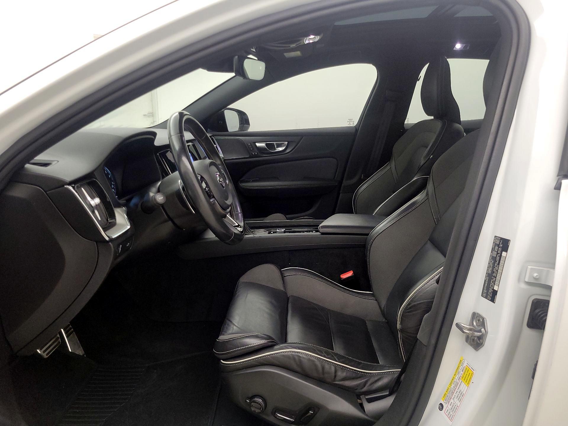 Thumbnail: 2019 Volvo S60 - 11