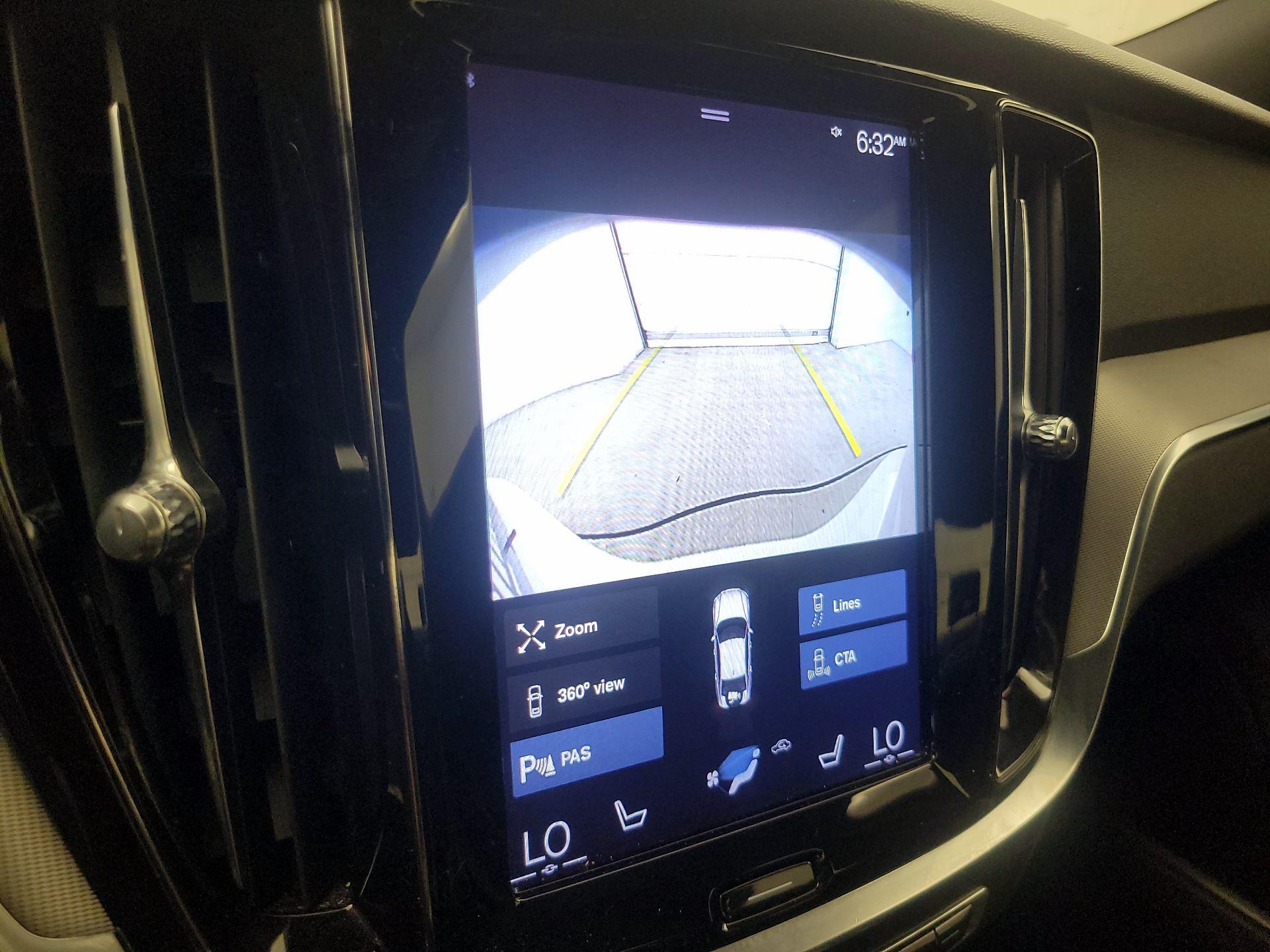 Thumbnail: 2019 Volvo S60 - 15